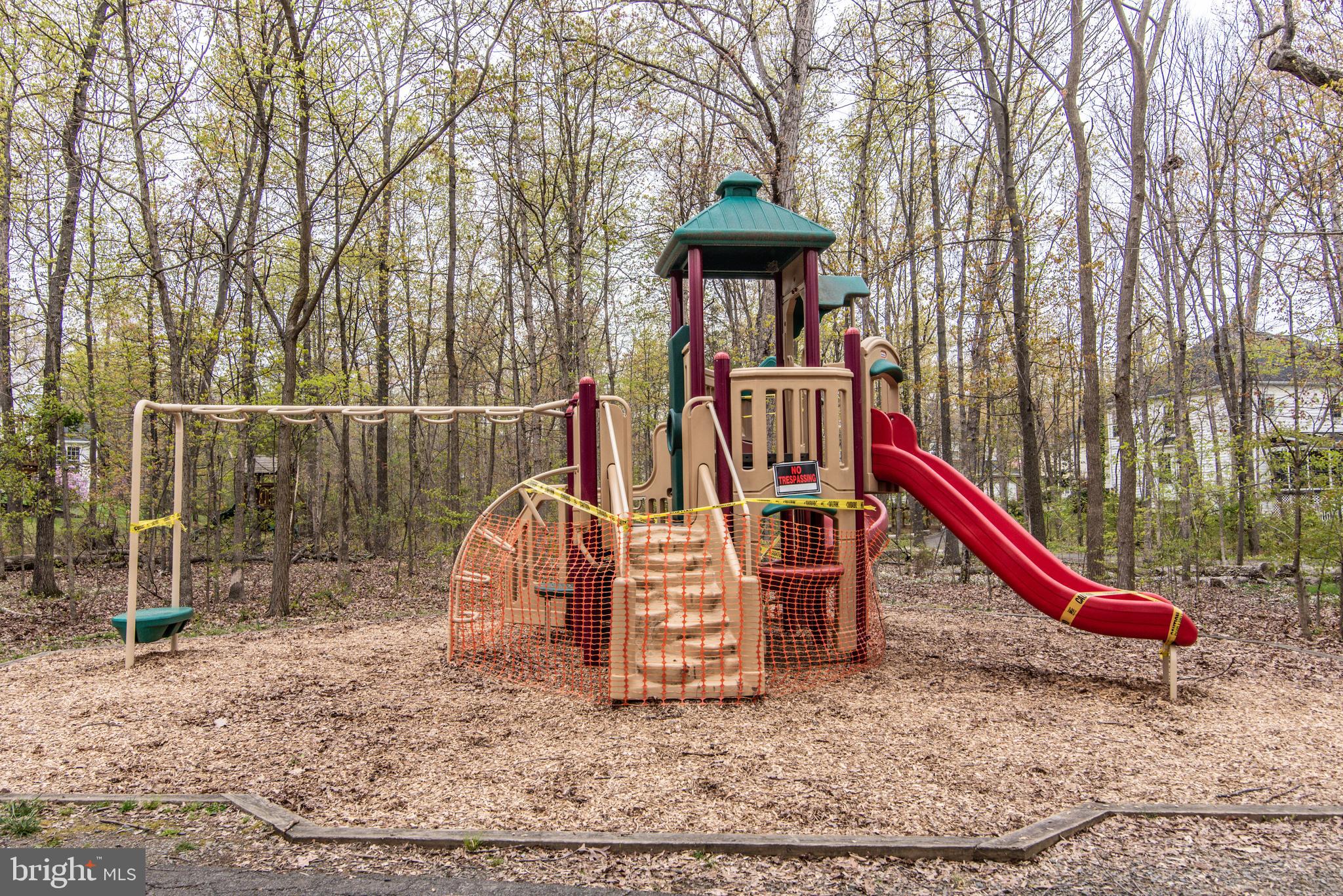 SIGNATURE AT BROADLANDS - Residential Lease