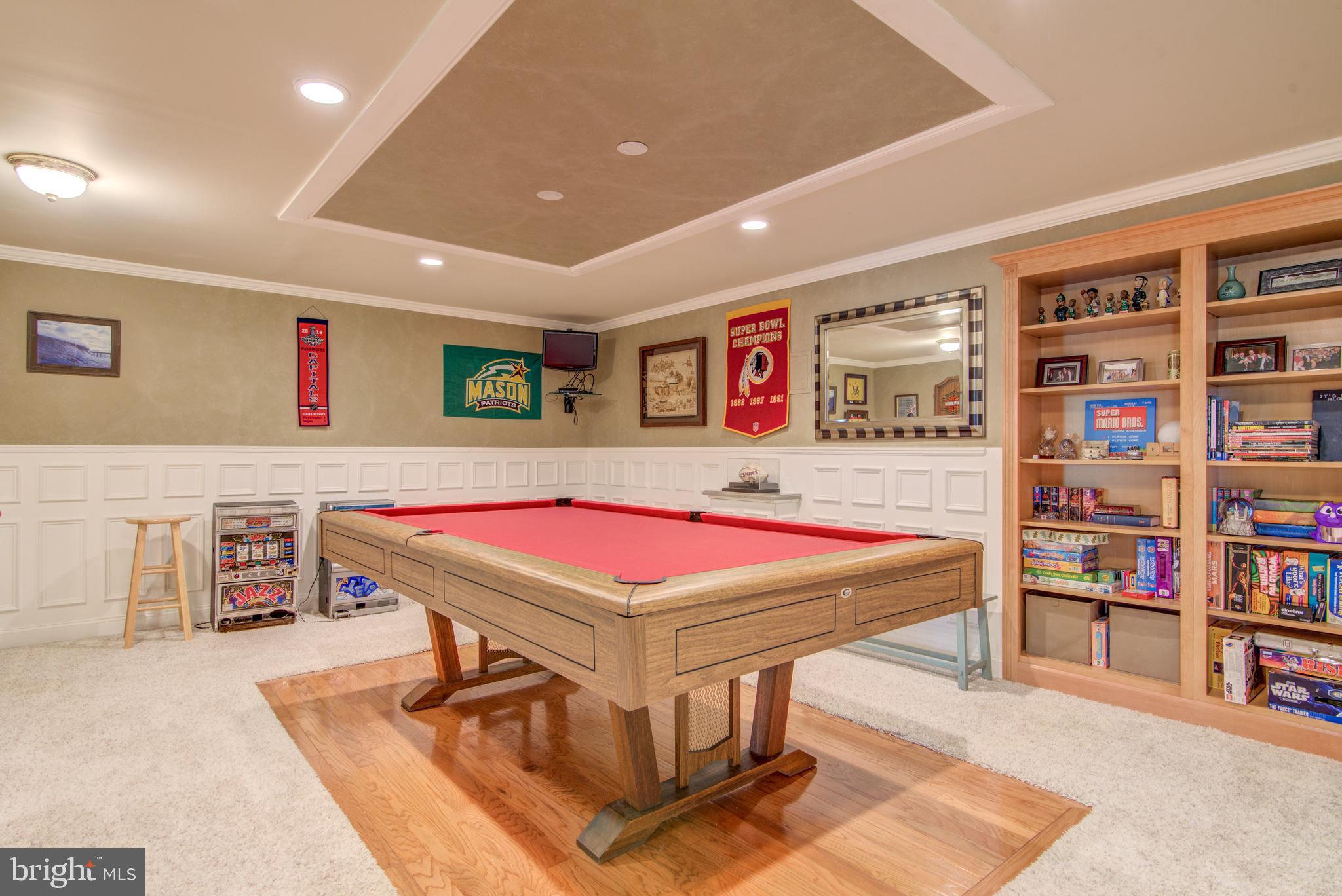 SIGNATURE AT BROADLANDS - Residential Lease