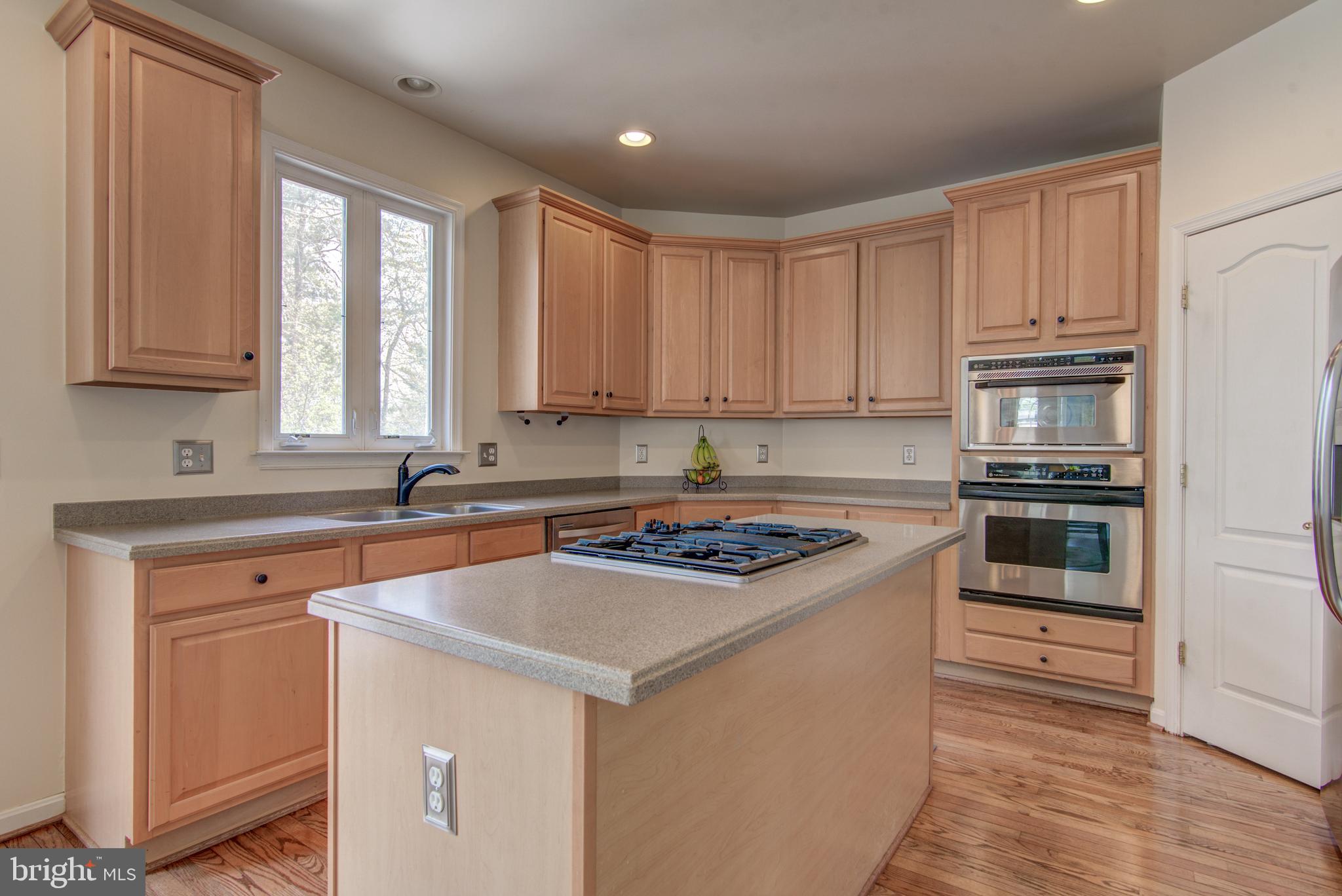 SIGNATURE AT BROADLANDS - Residential Lease