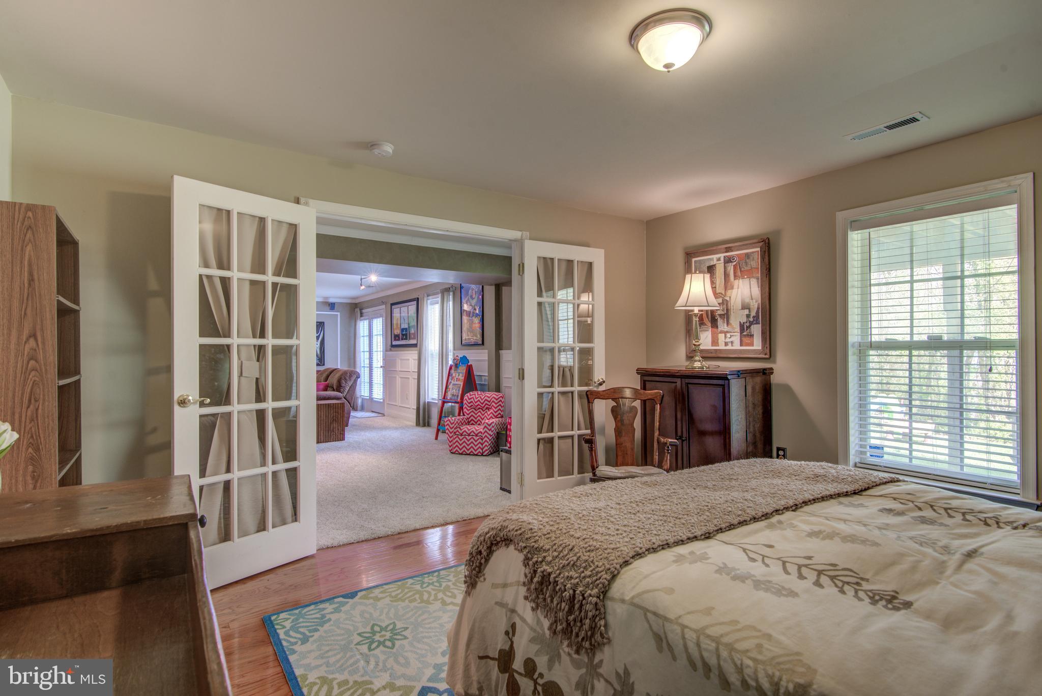 SIGNATURE AT BROADLANDS - Residential Lease