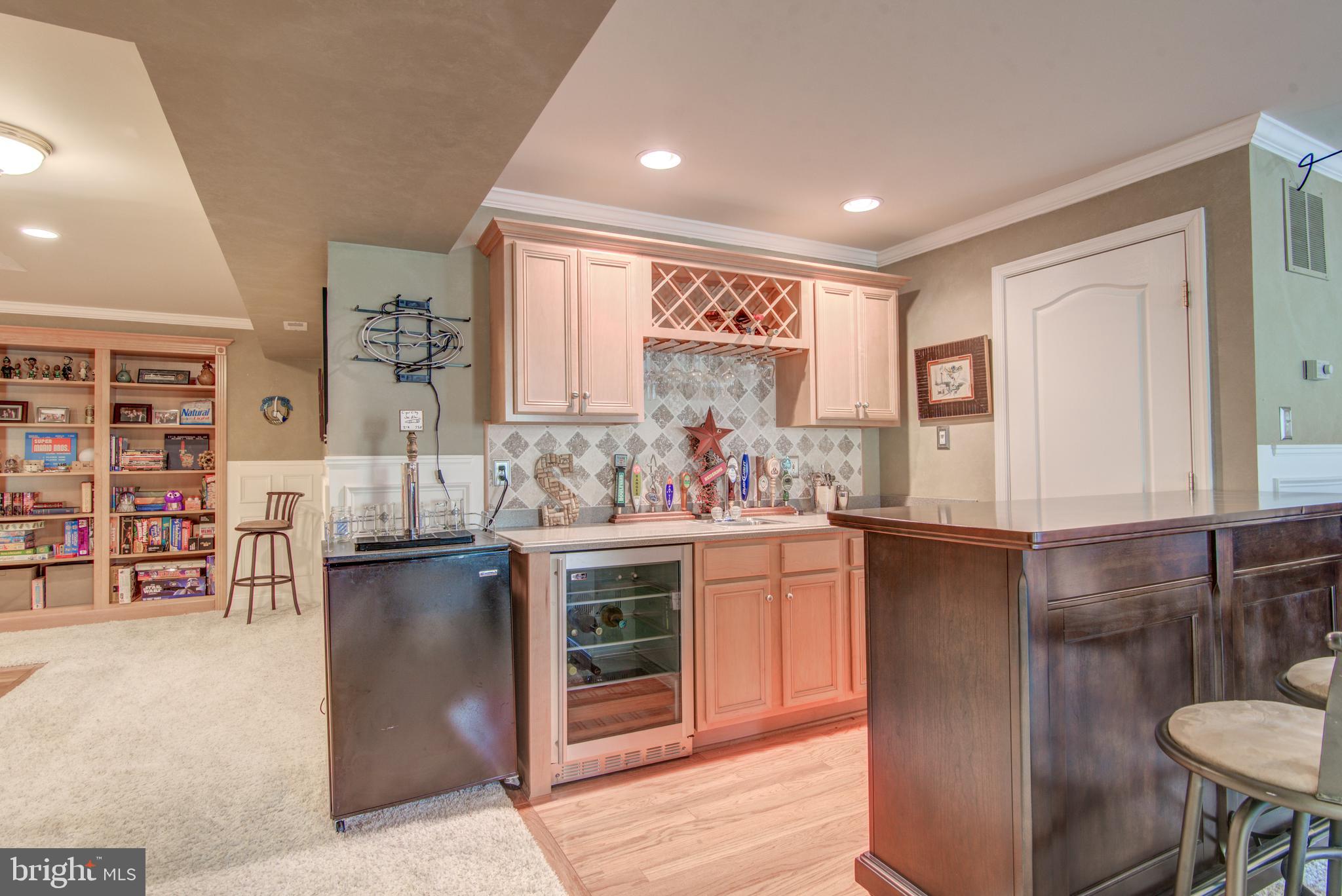 SIGNATURE AT BROADLANDS - Residential Lease