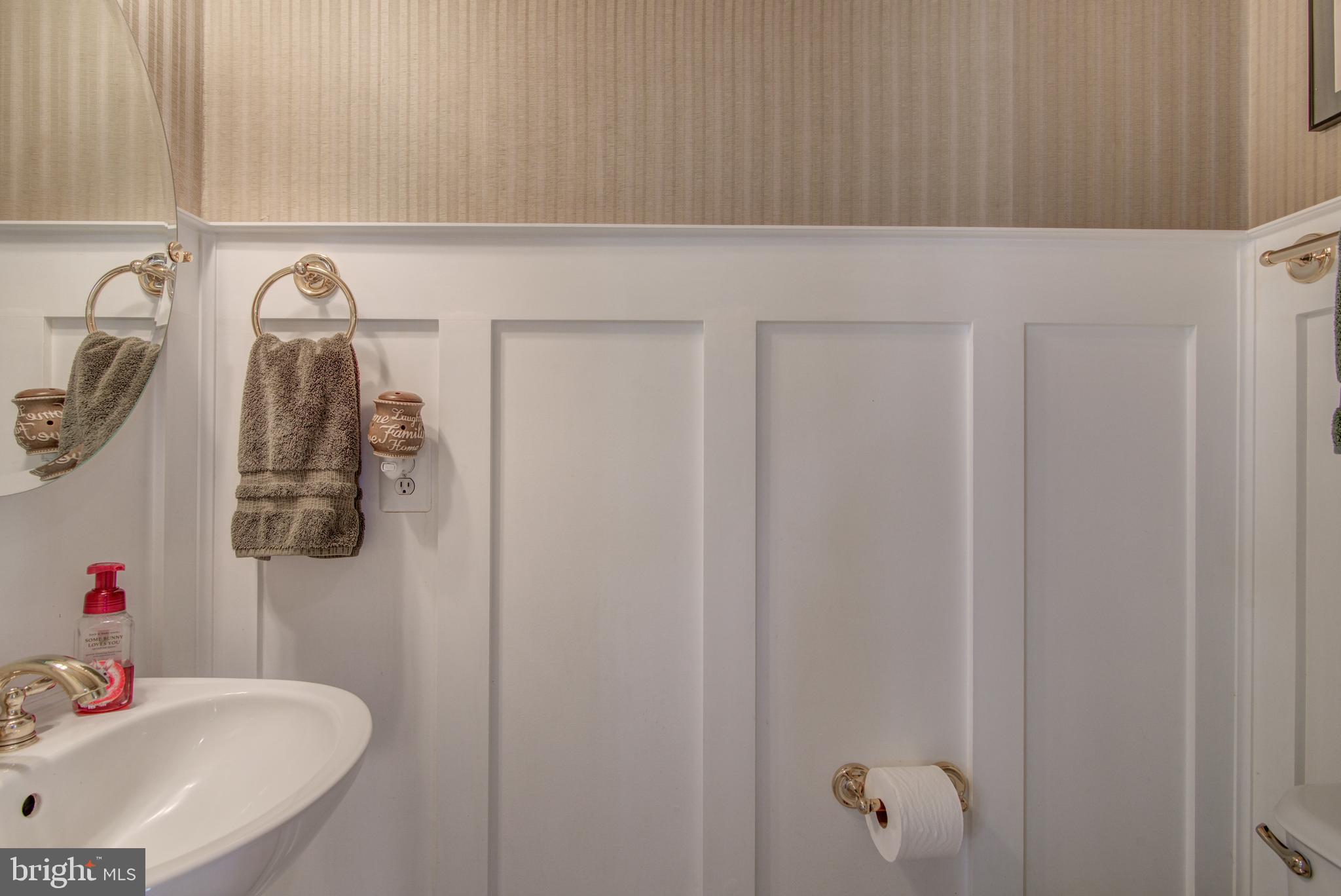 SIGNATURE AT BROADLANDS - Residential Lease