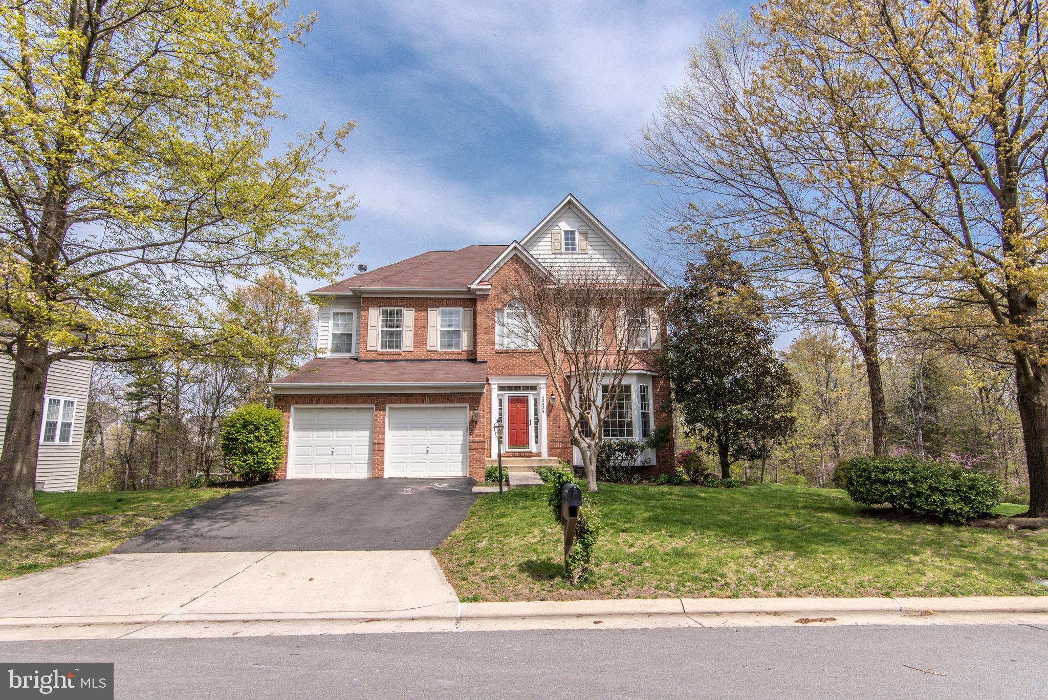 SIGNATURE AT BROADLANDS - Residential Lease