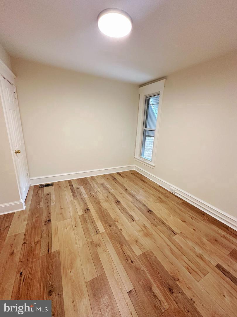 MAYFAIR (EAST) - Residential