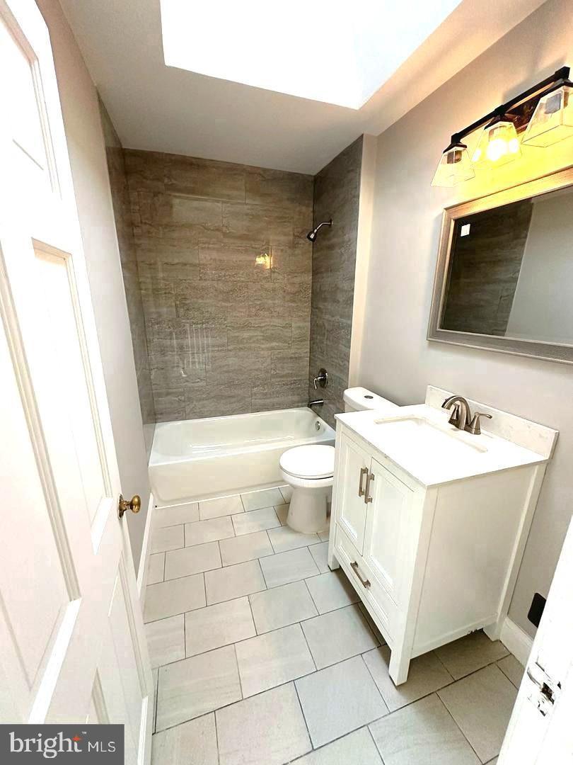 MAYFAIR (EAST) - Residential