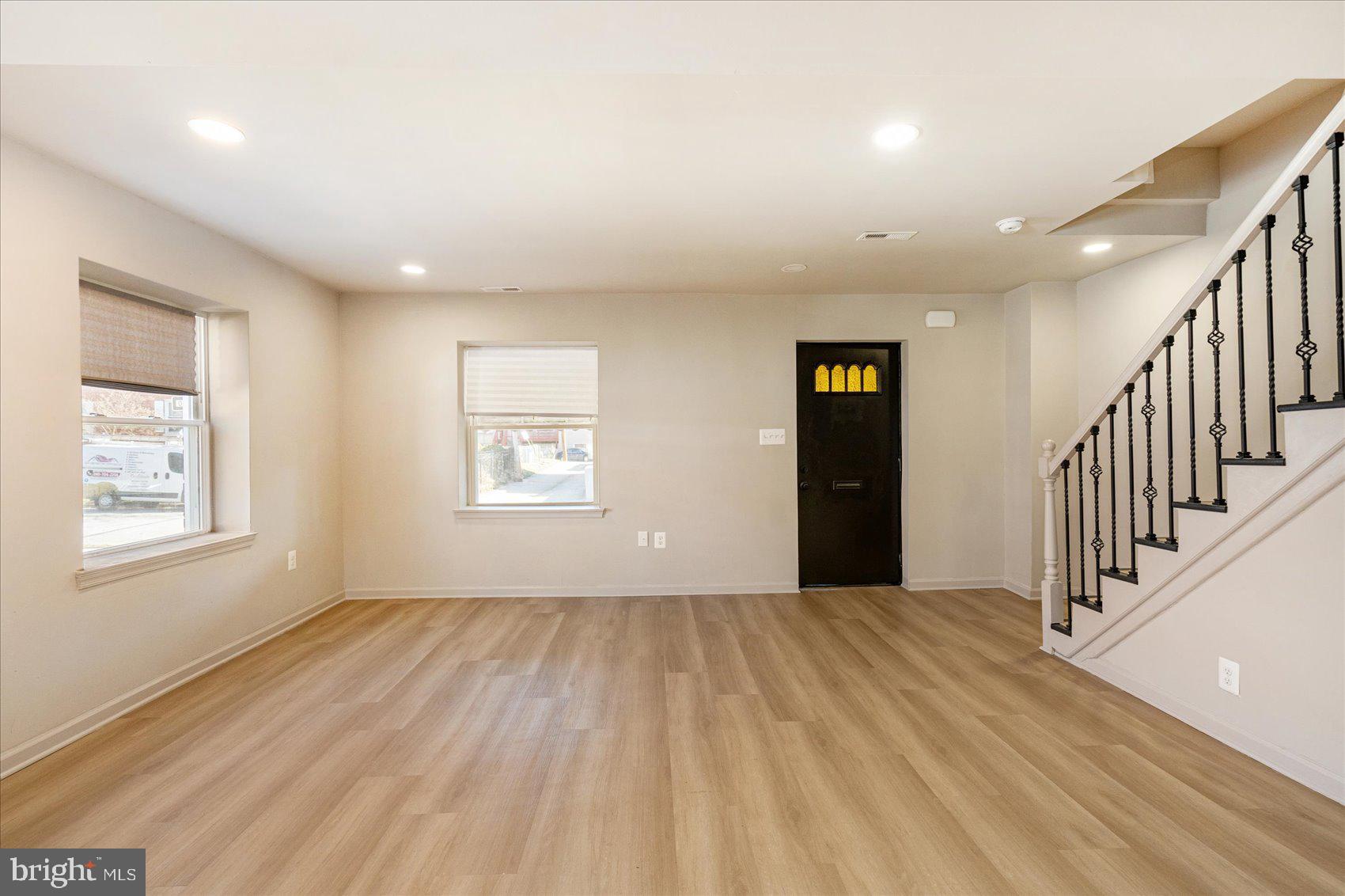 ARLINGTON - Residential