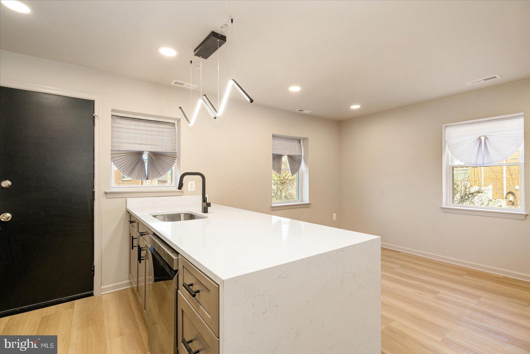 ARLINGTON - Residential