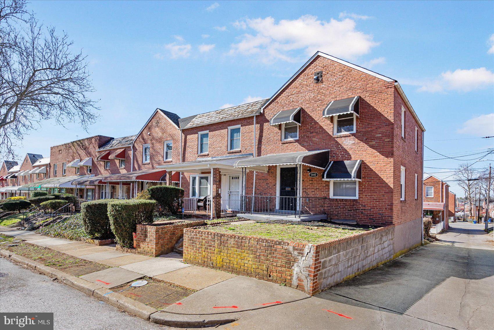 ARLINGTON - Residential