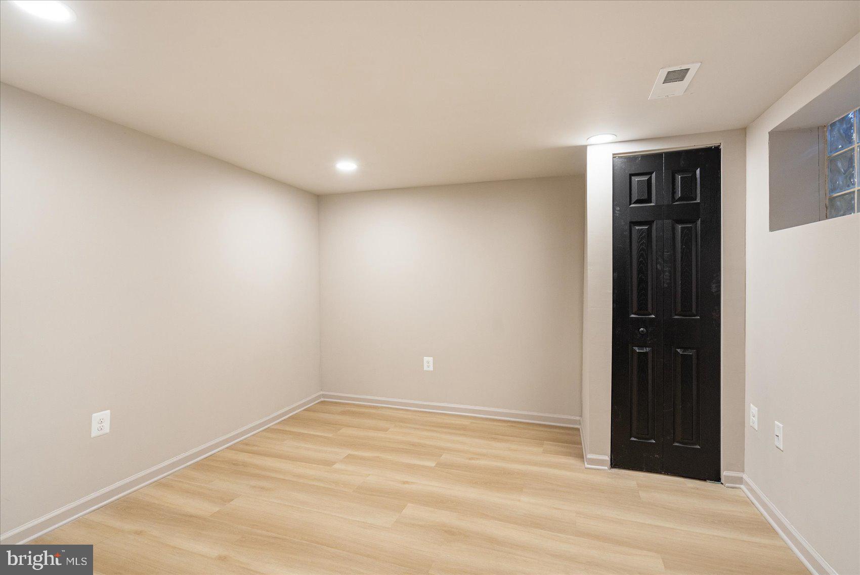 ARLINGTON - Residential