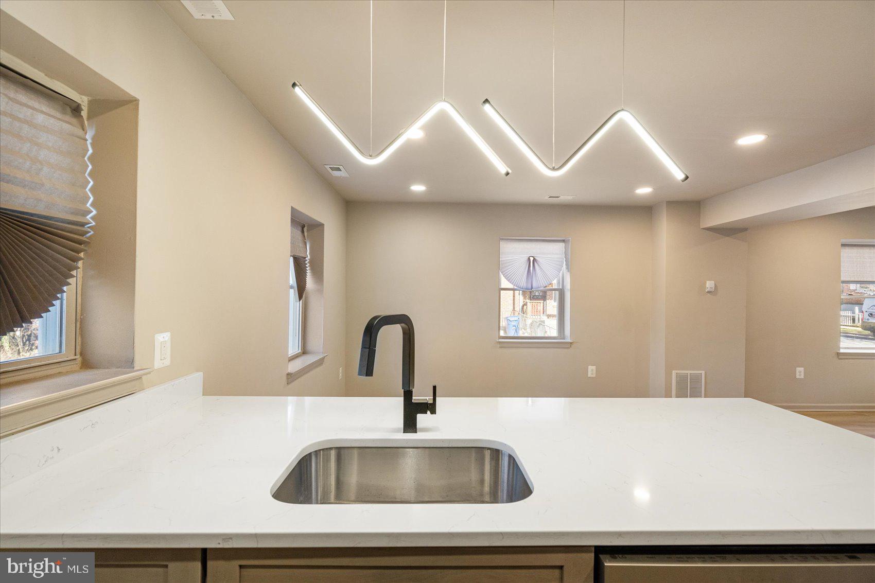 ARLINGTON - Residential