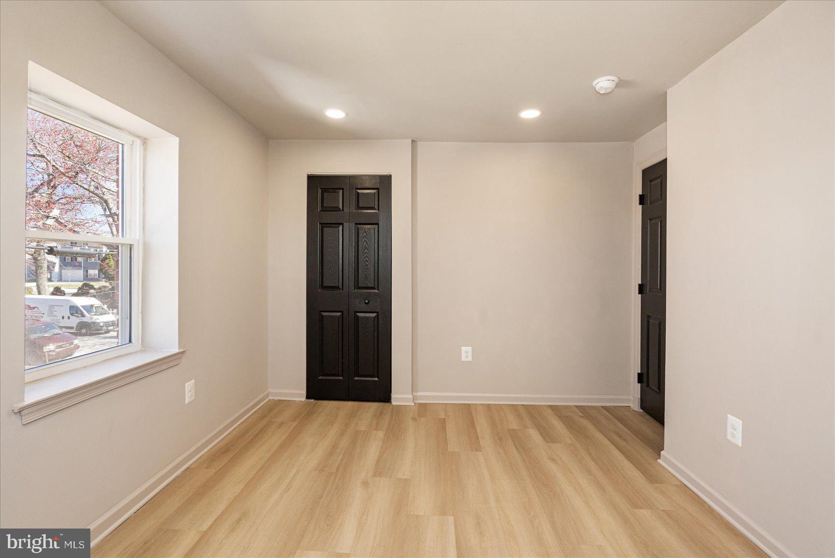 ARLINGTON - Residential