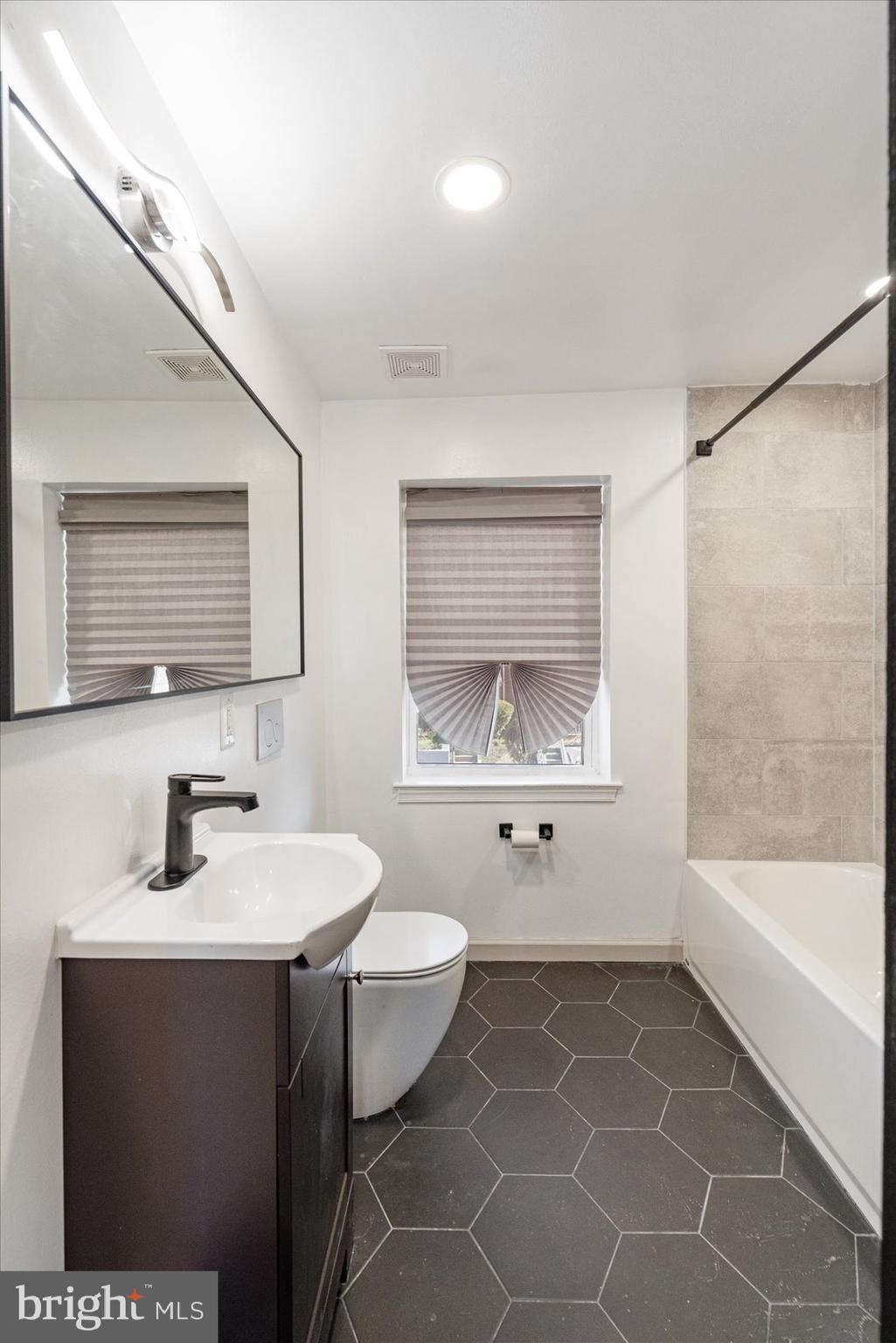 ARLINGTON - Residential