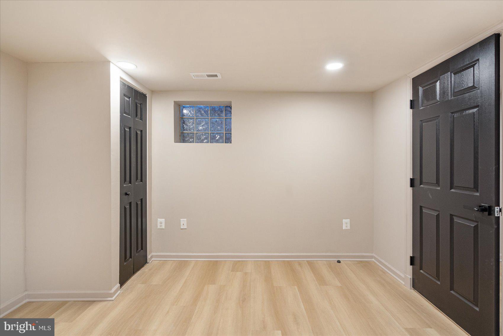 ARLINGTON - Residential