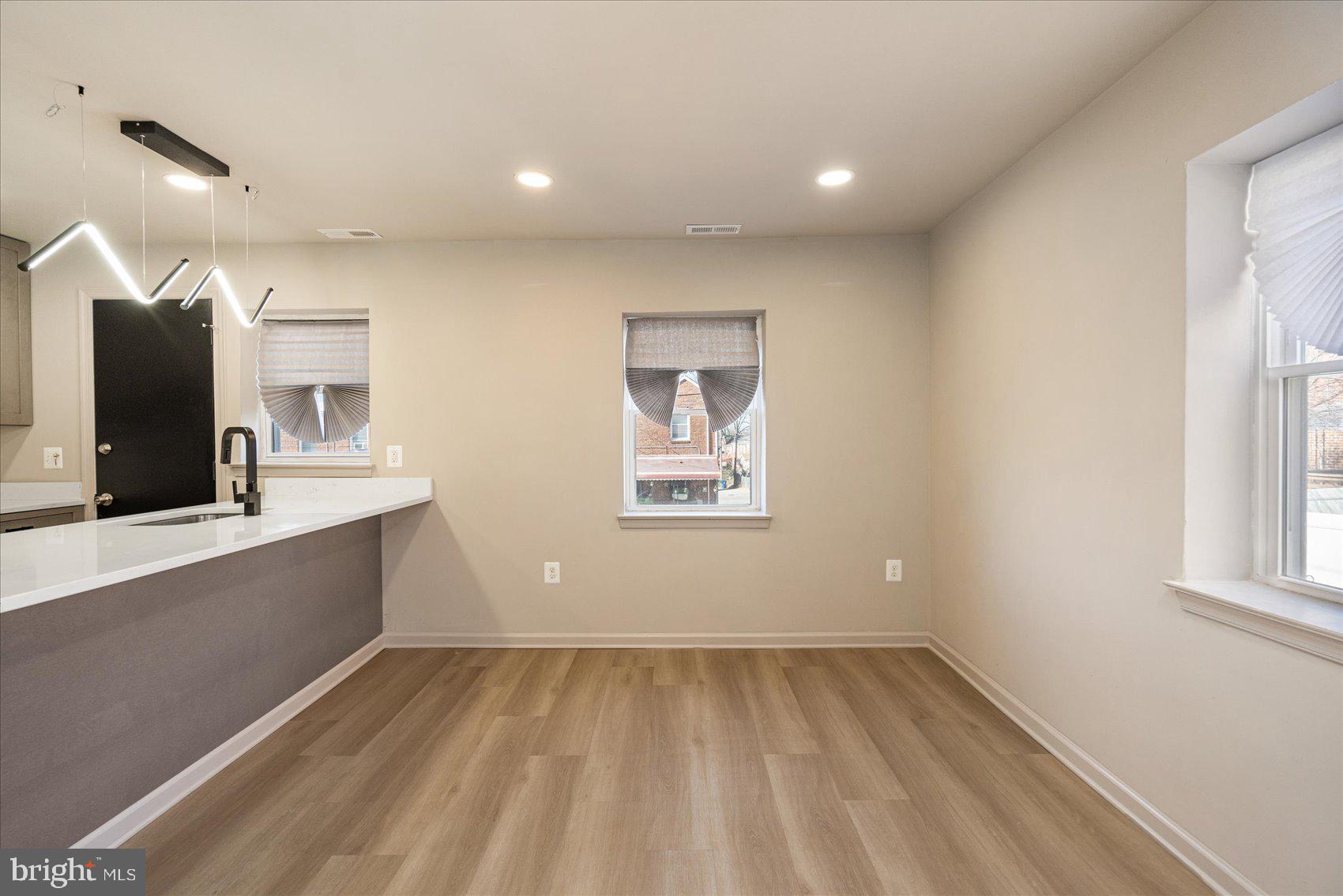 ARLINGTON - Residential