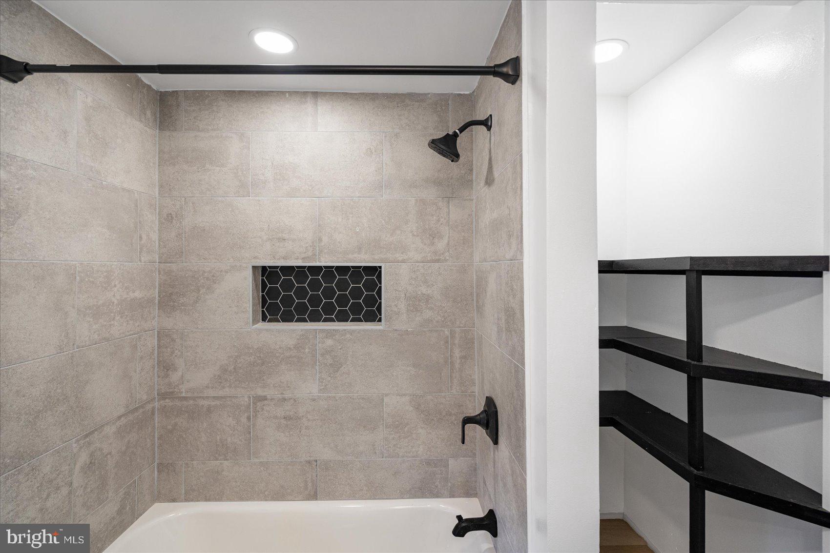 ARLINGTON - Residential