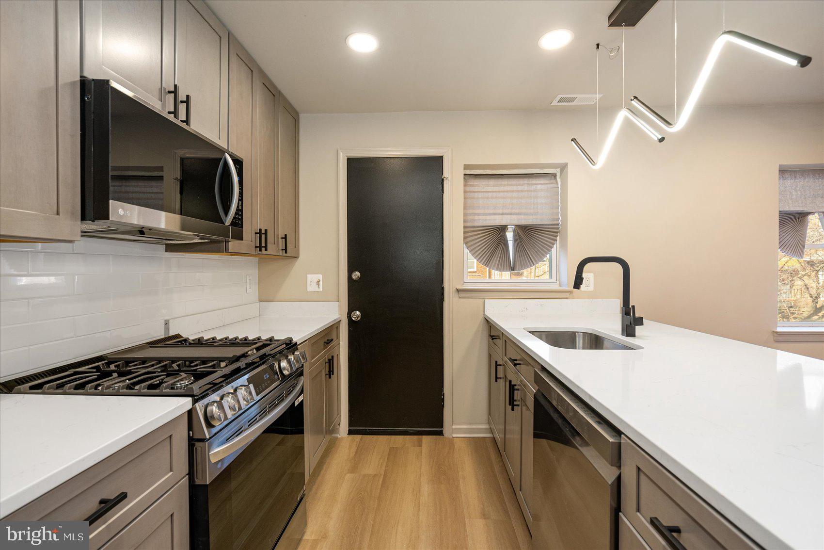 ARLINGTON - Residential