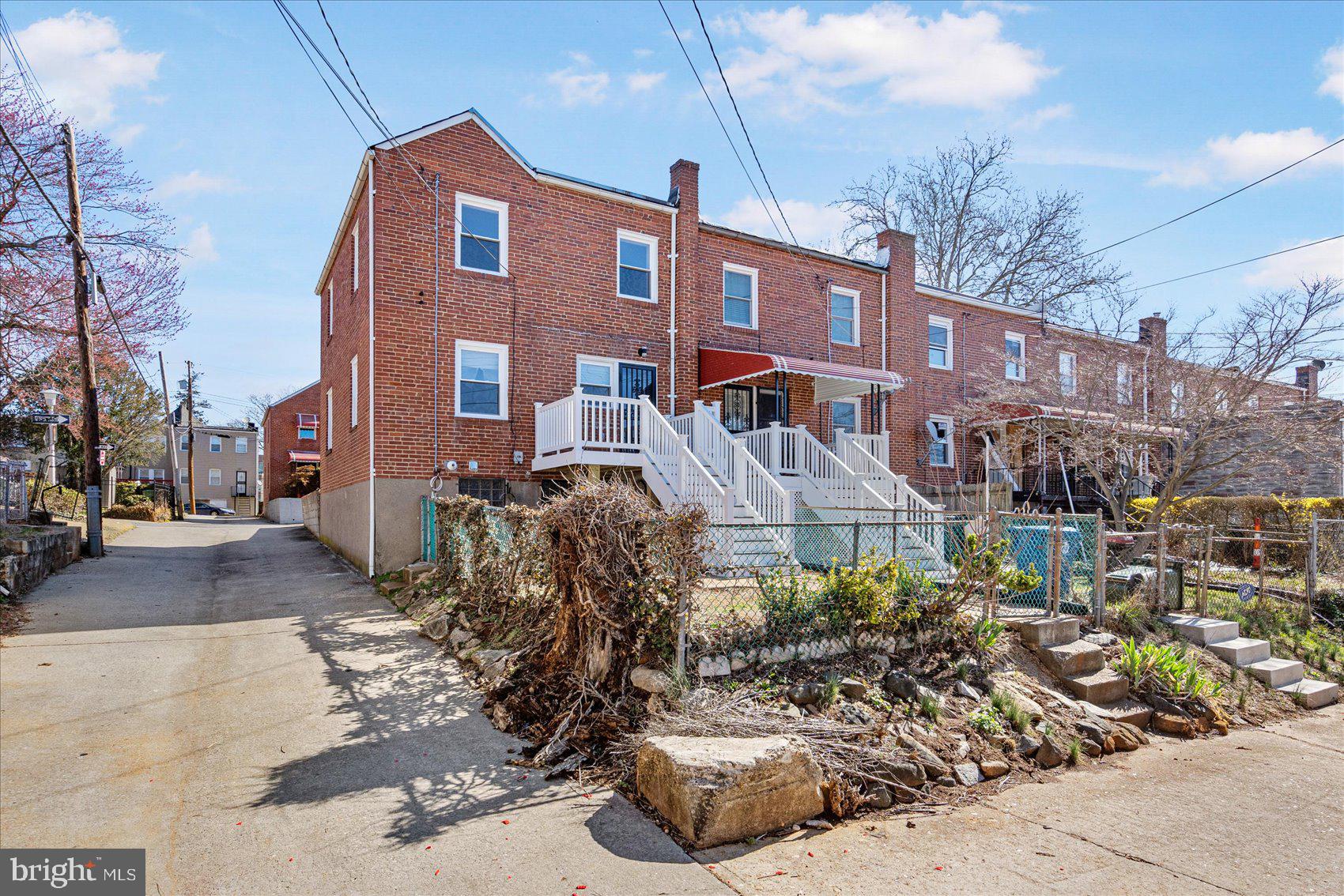 ARLINGTON - Residential