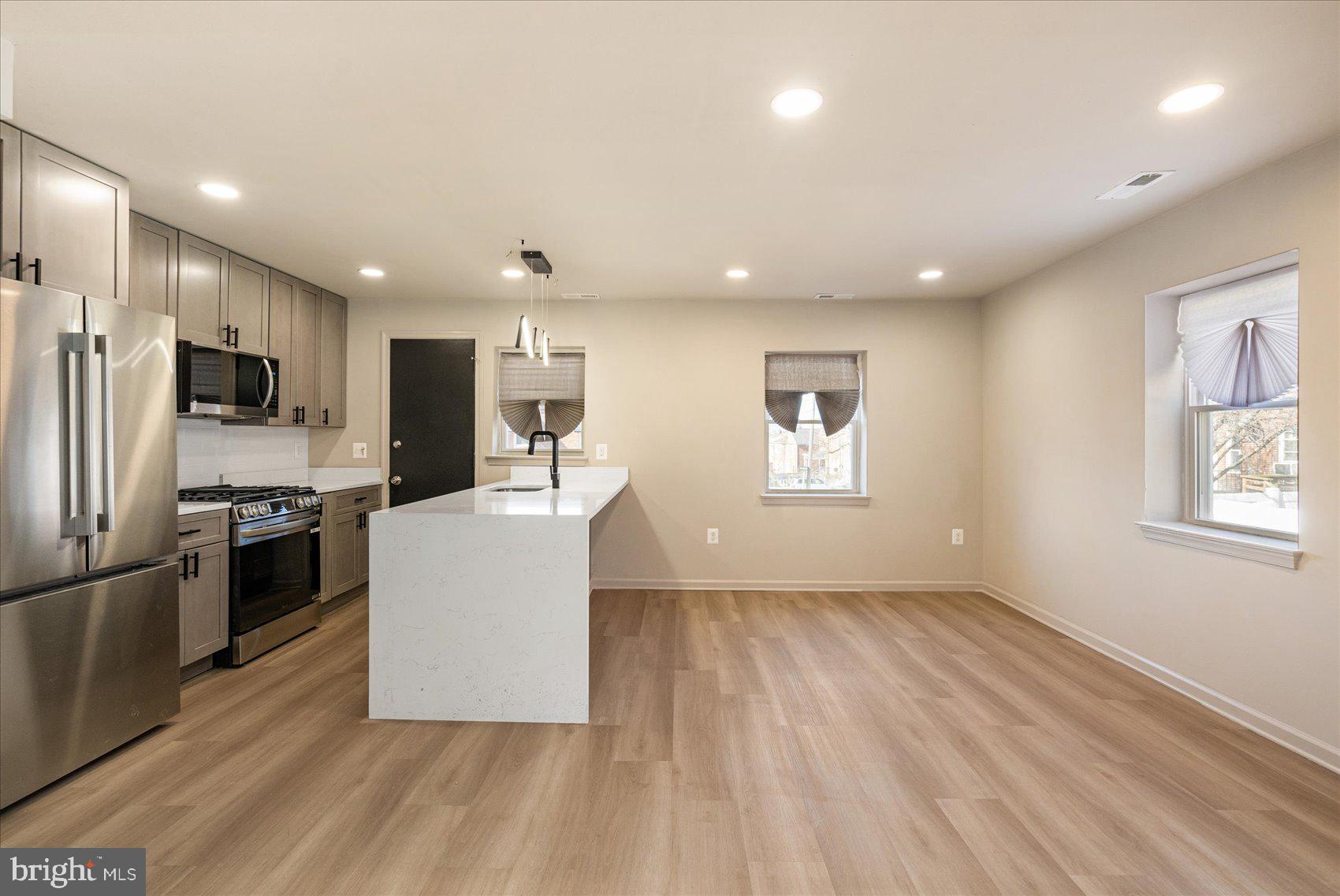 ARLINGTON - Residential