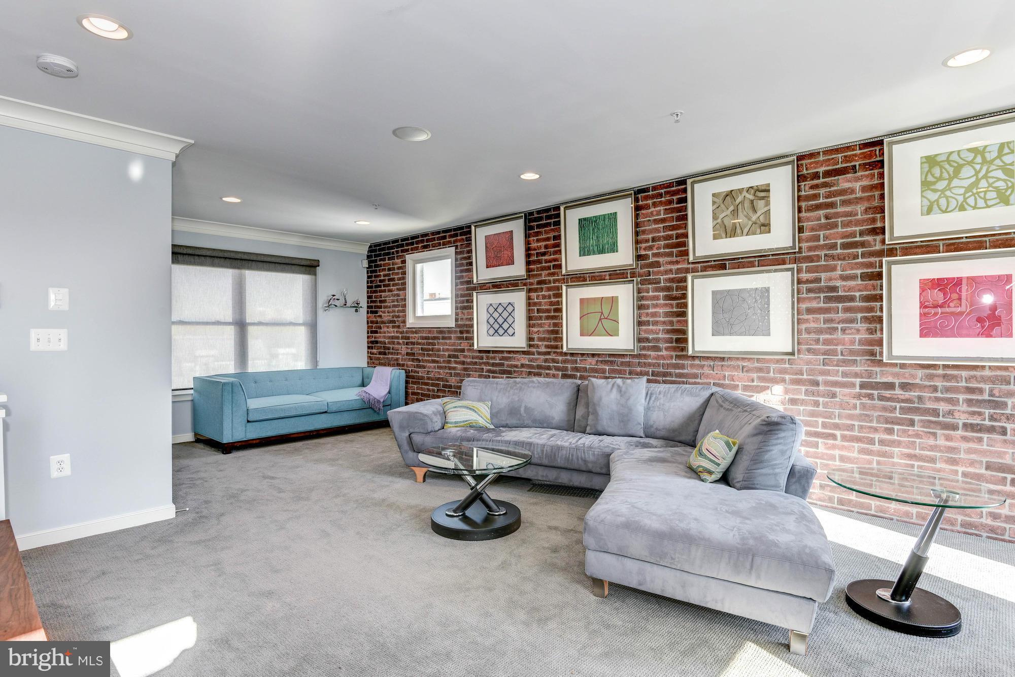 JAMES BLAND HOMES - Residential Lease