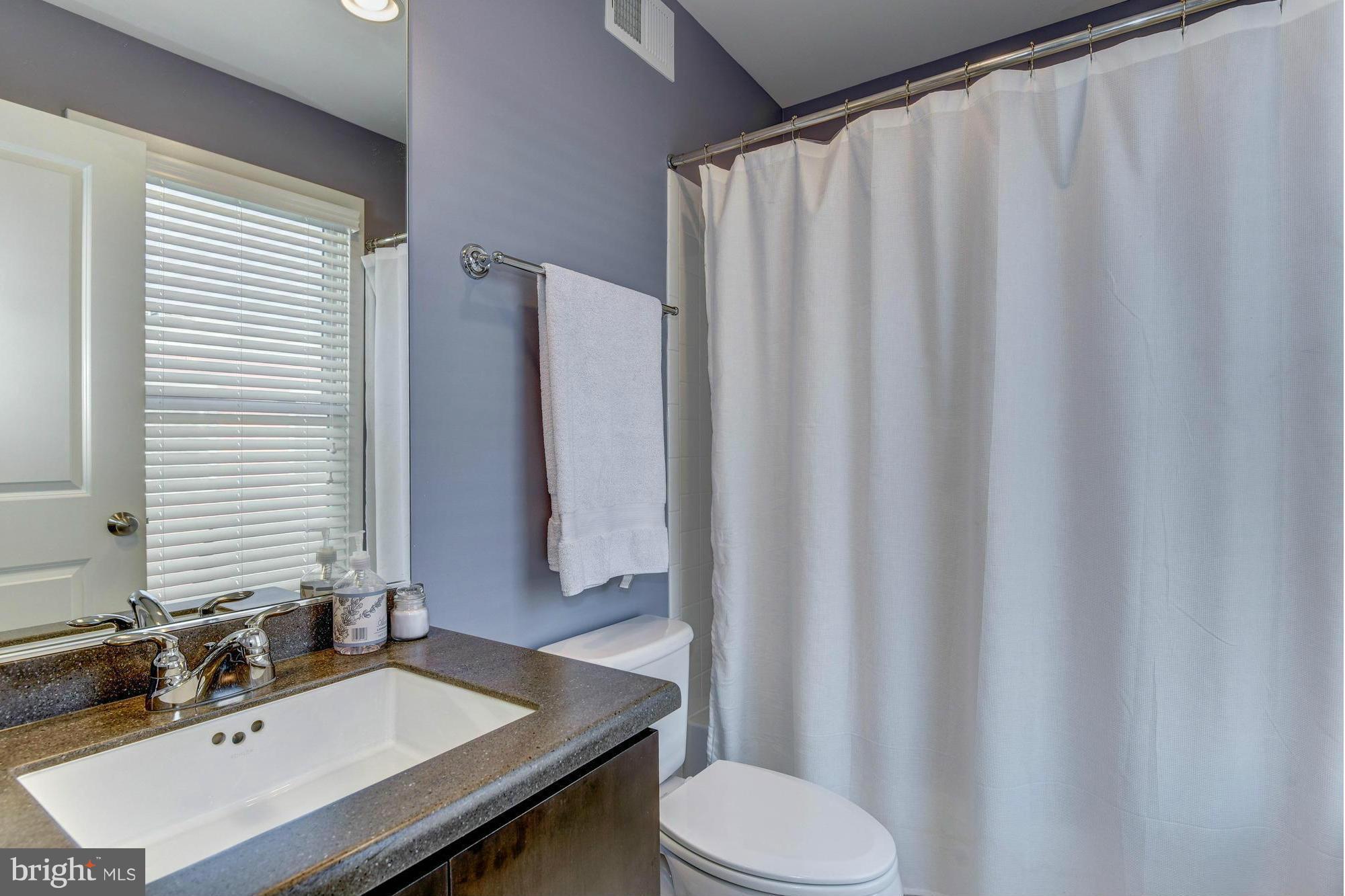 JAMES BLAND HOMES - Residential Lease