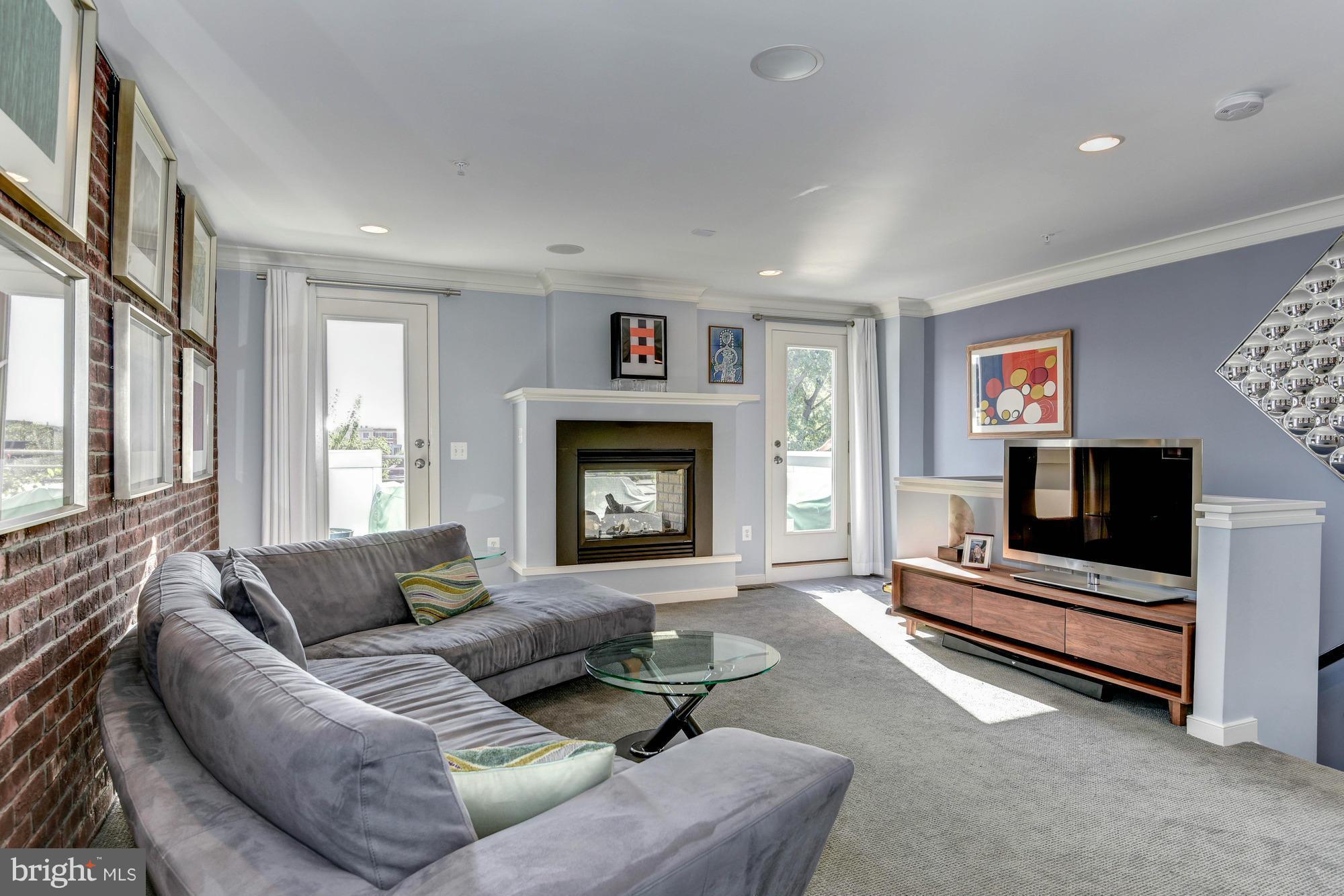 JAMES BLAND HOMES - Residential Lease