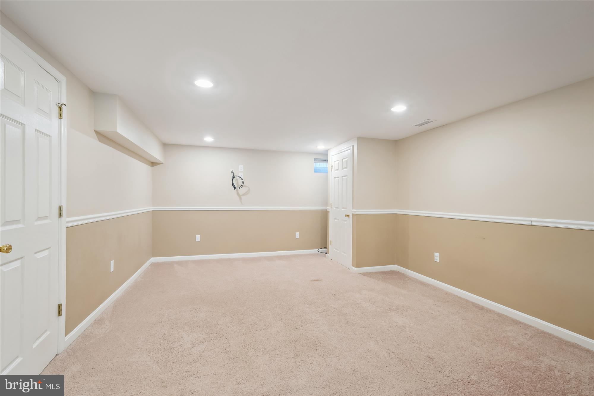 OATLAND FARM - Residential