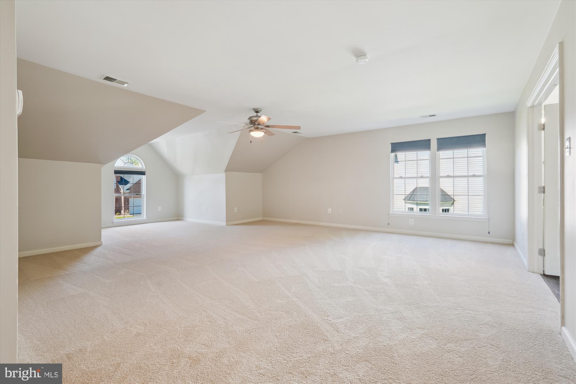 OATLAND FARM - Residential