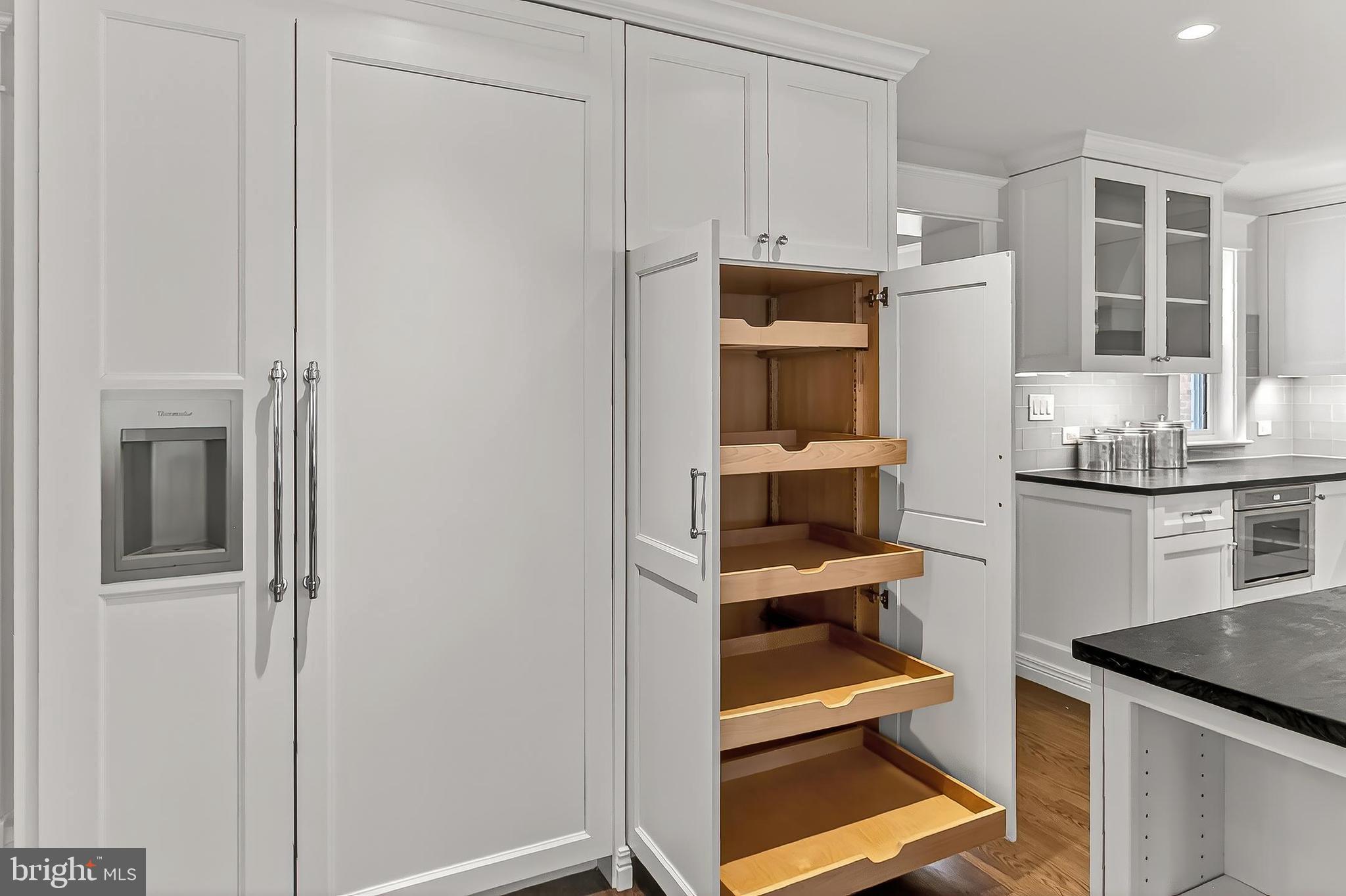 WHISTLING PINES - Residential