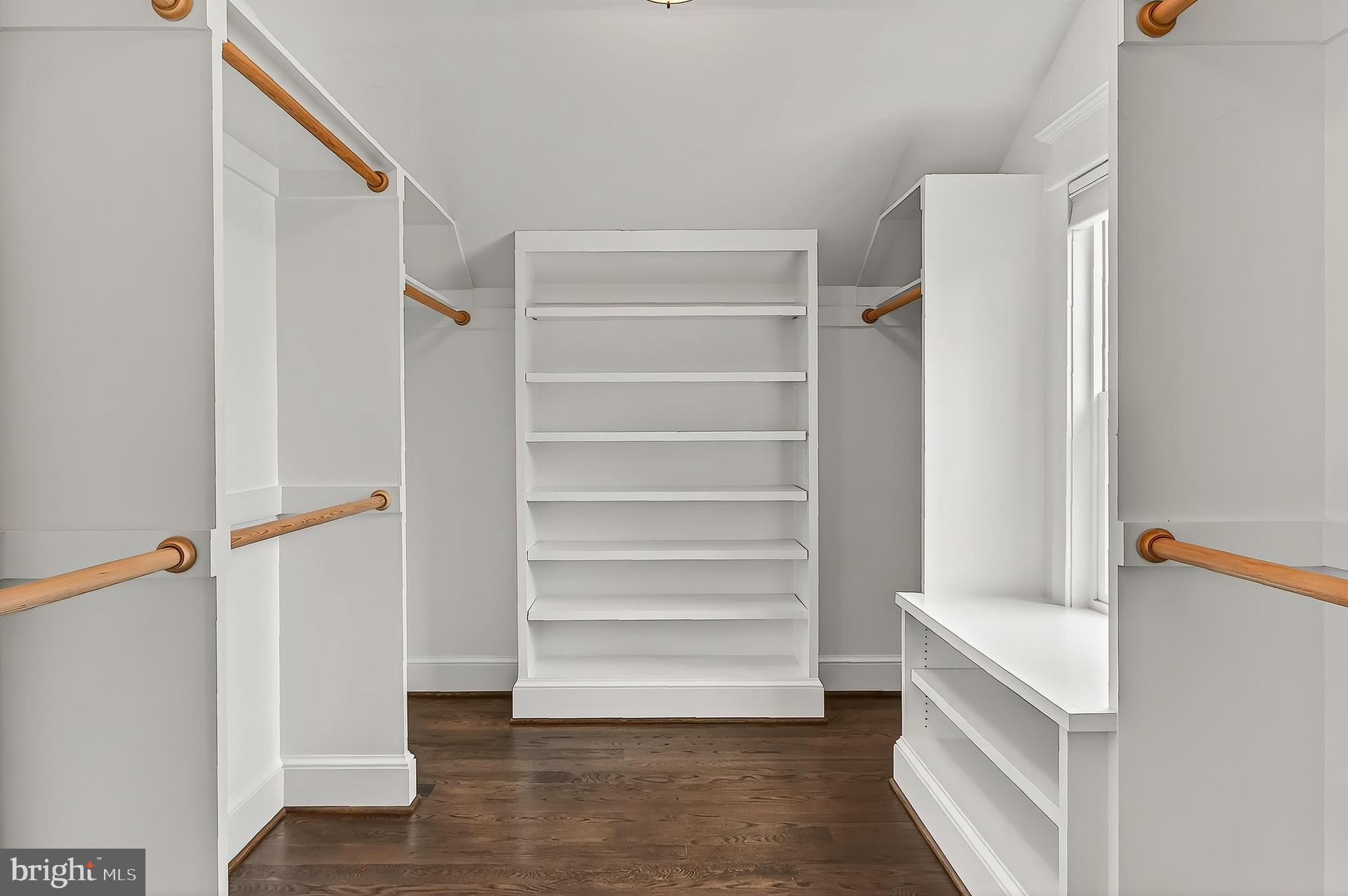 WHISTLING PINES - Residential