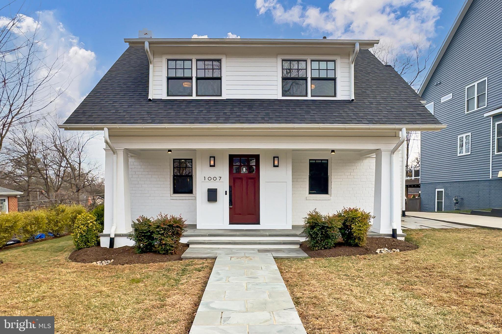 WHISTLING PINES - Residential