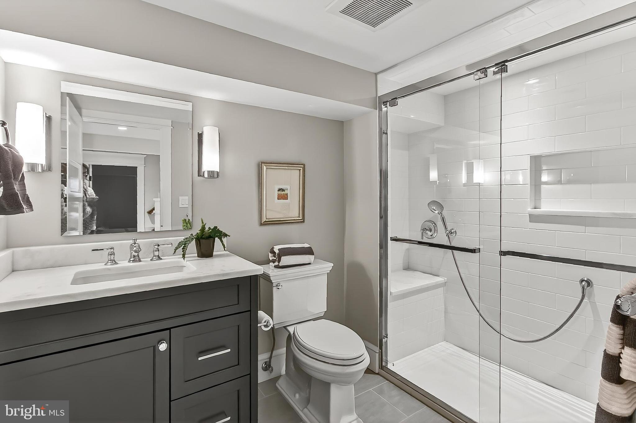 WHISTLING PINES - Residential