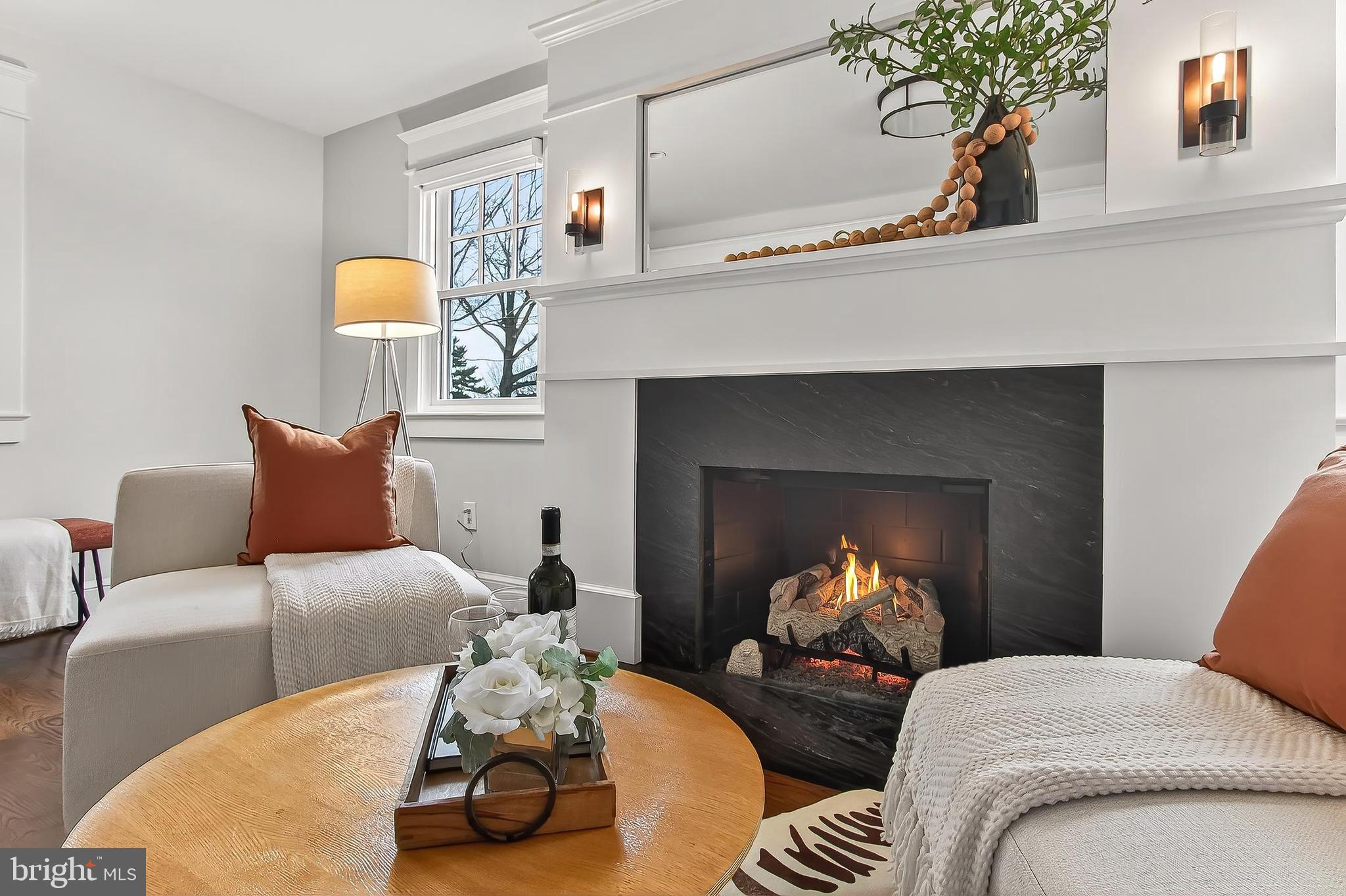 WHISTLING PINES - Residential