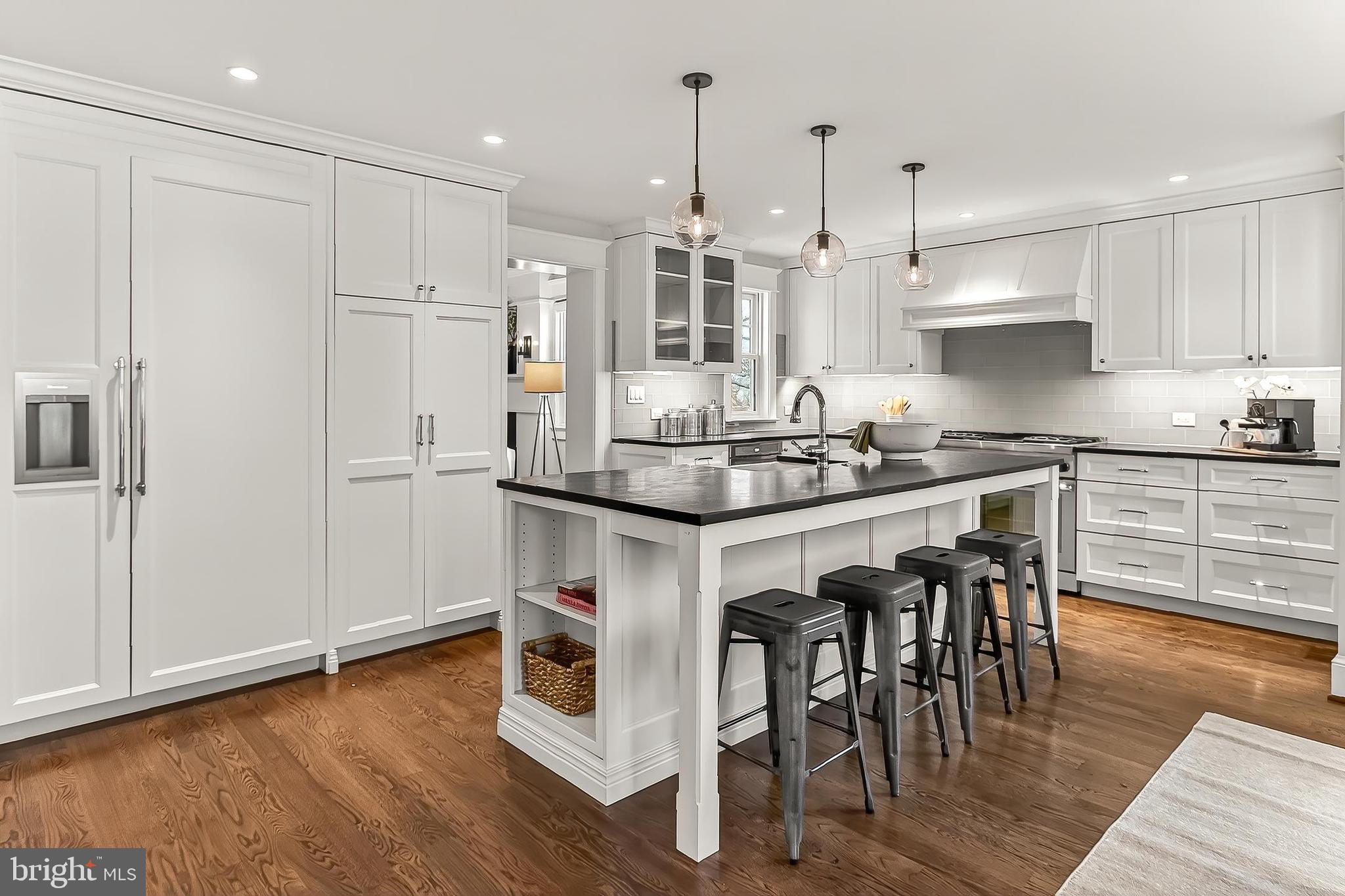 WHISTLING PINES - Residential