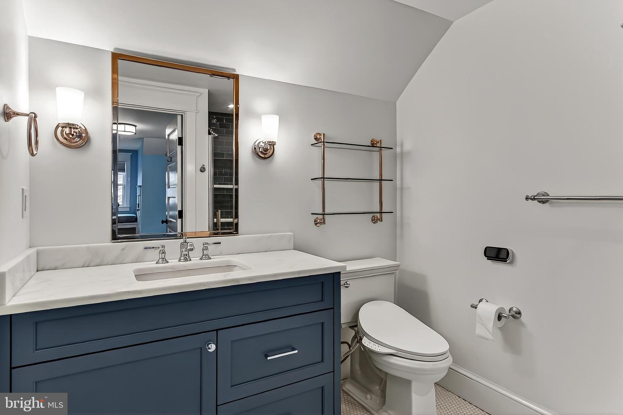 WHISTLING PINES - Residential