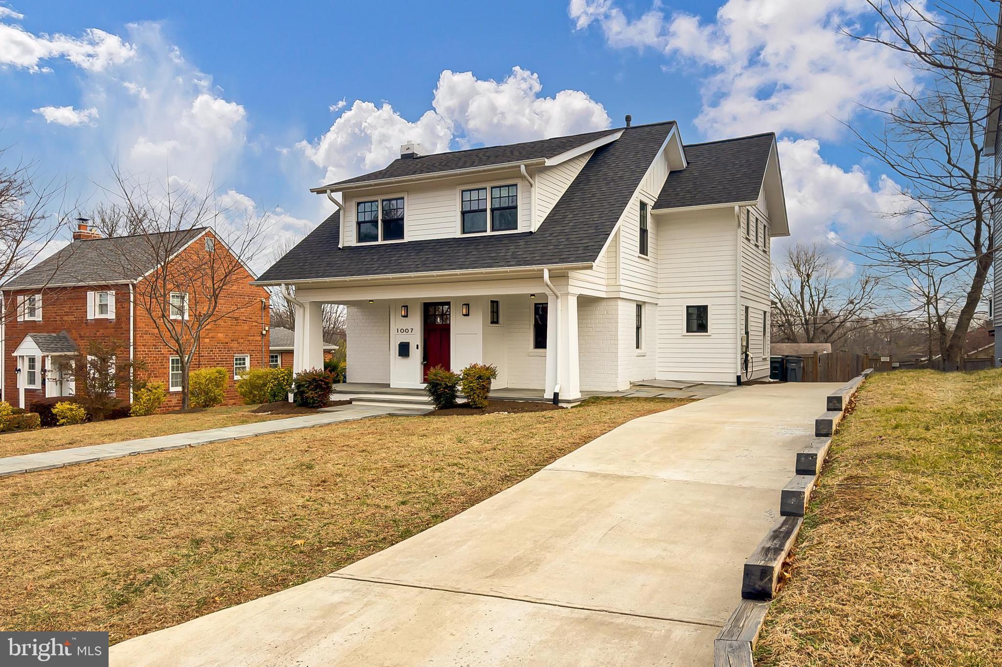 WHISTLING PINES - Residential