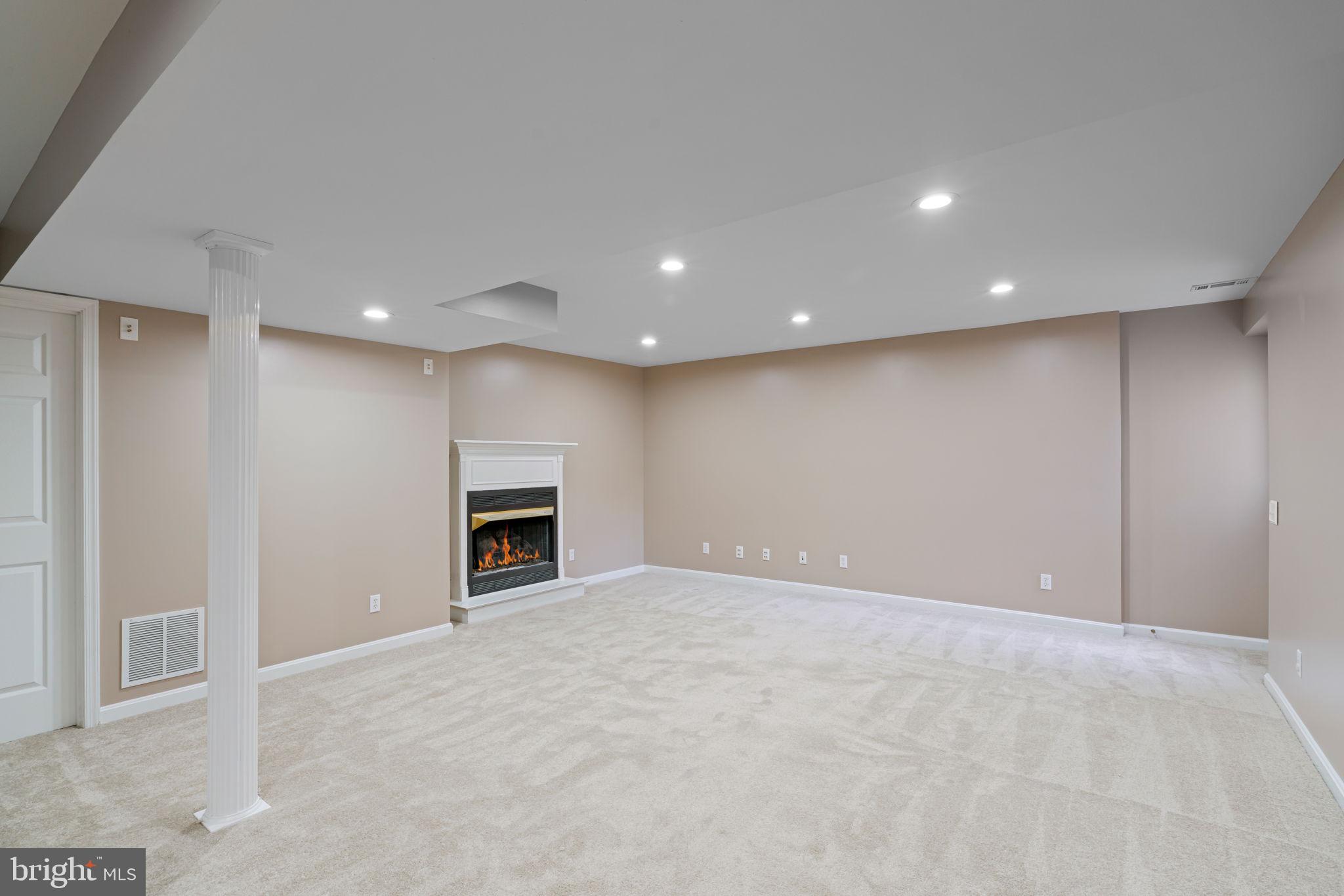 WINDING CREEK ESTATES - Residential