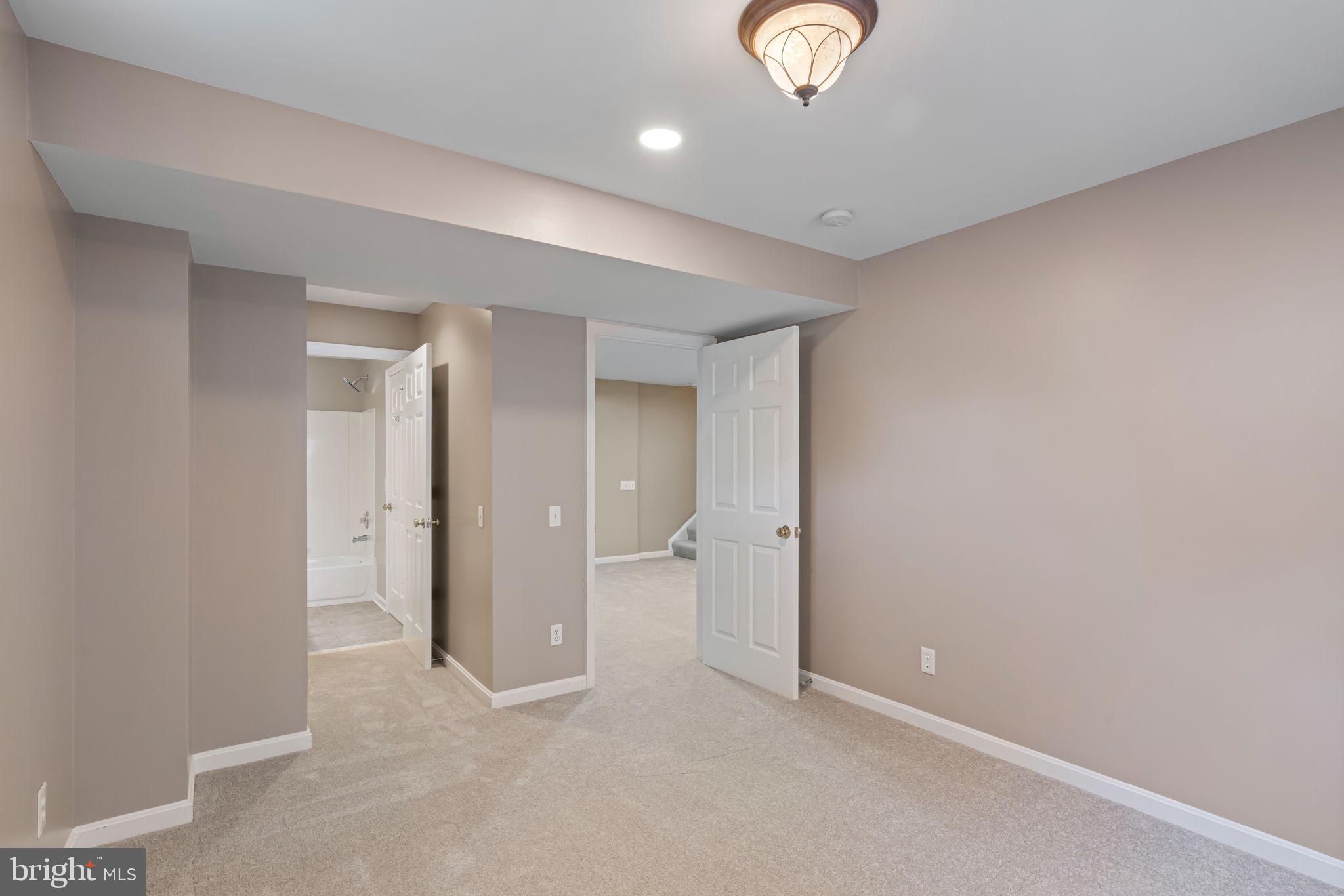 WINDING CREEK ESTATES - Residential