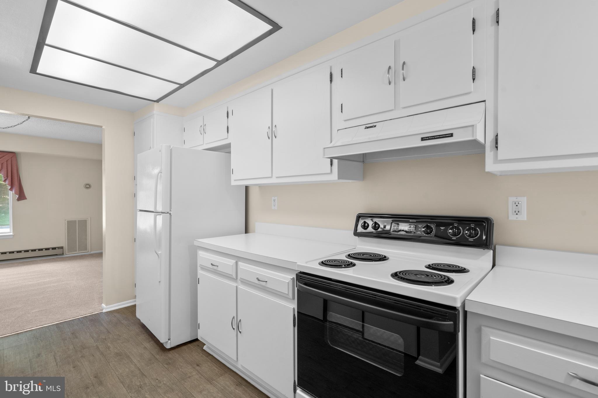 ROSSMOOR MUTUAL #14 - Residential