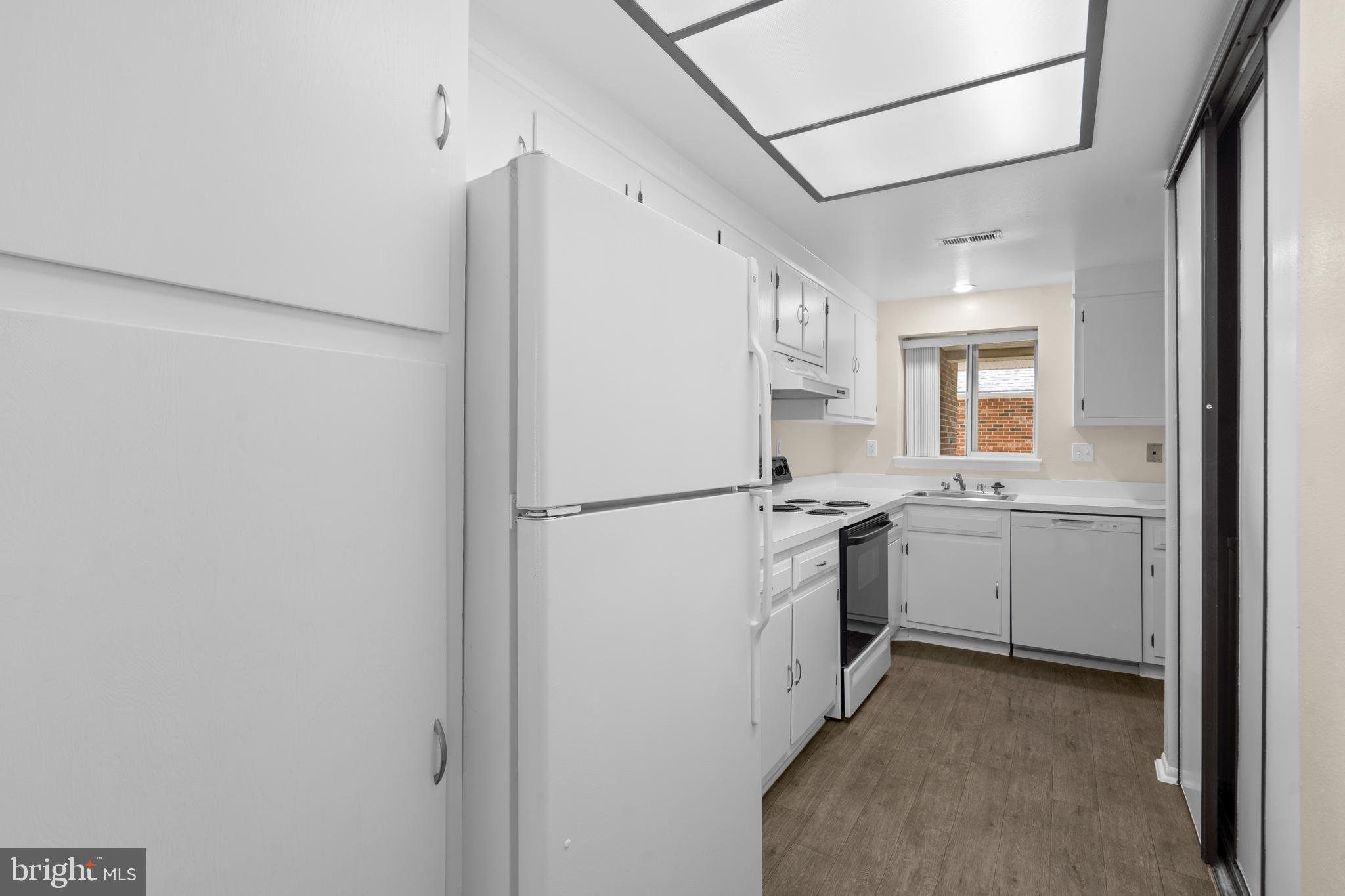 ROSSMOOR MUTUAL #14 - Residential