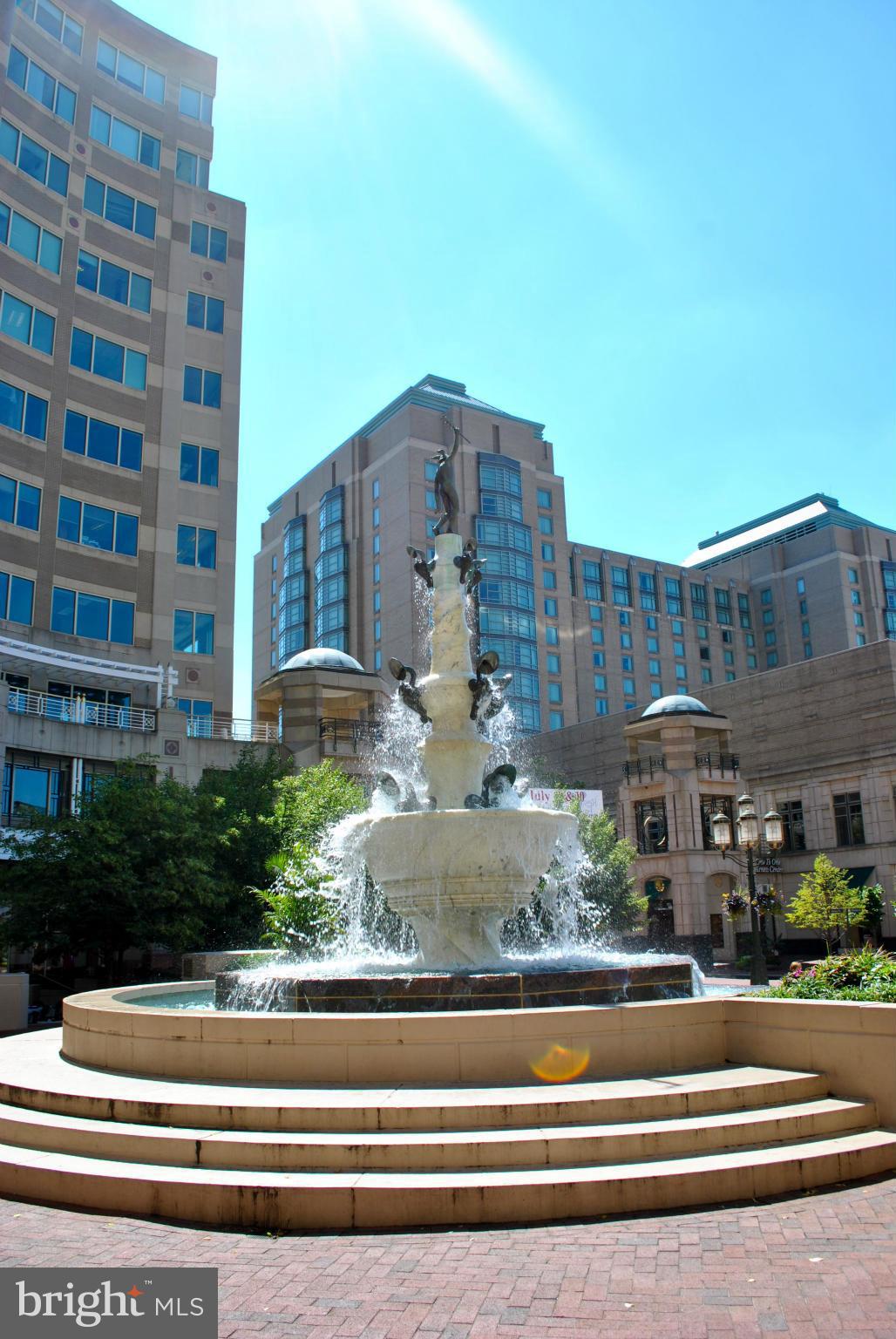 THE COURTS OF FOX MILL - Residential Lease