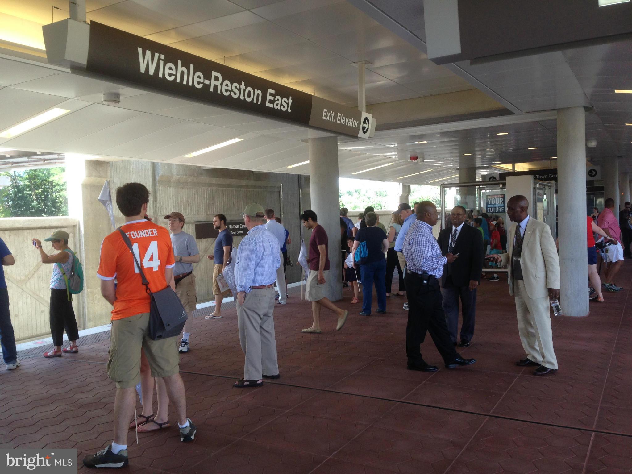 THE COURTS OF FOX MILL - Residential Lease