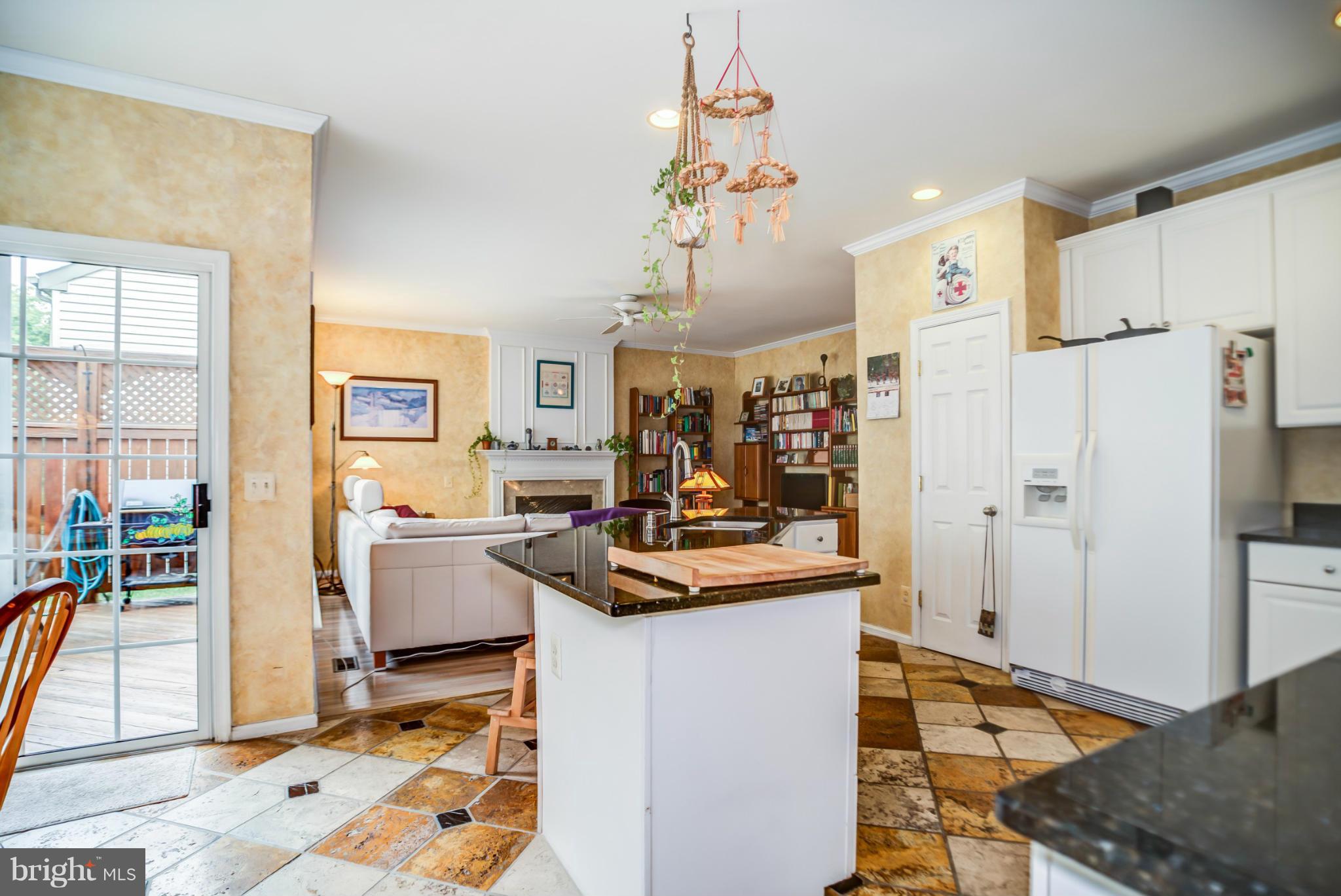 THE COURTS OF FOX MILL - Residential Lease