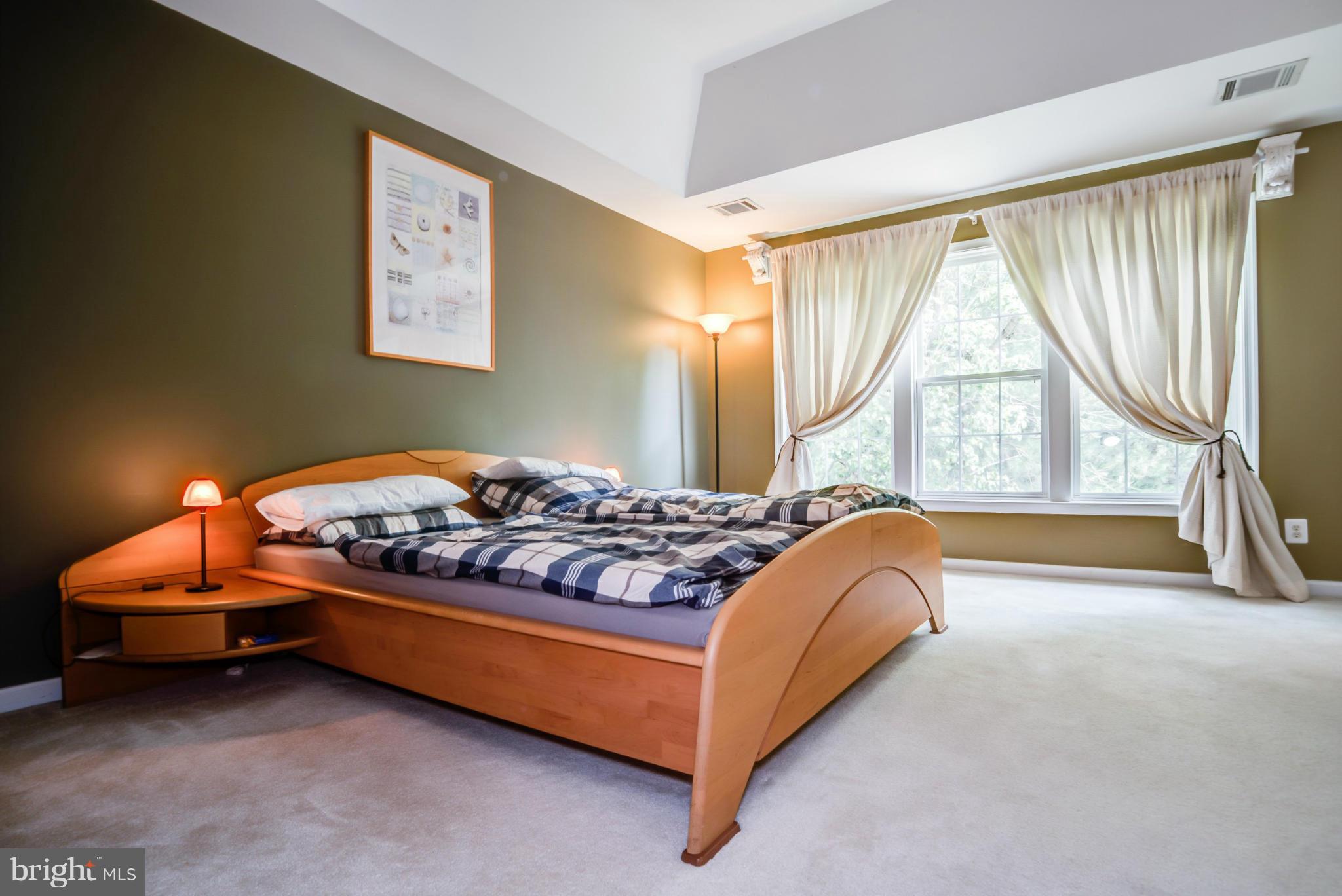 THE COURTS OF FOX MILL - Residential Lease