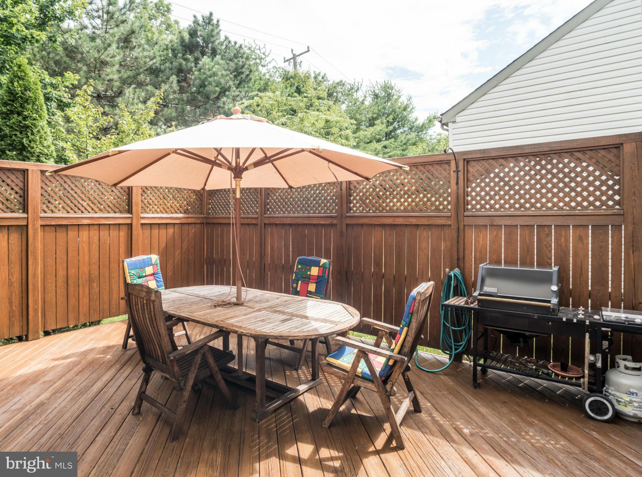 THE COURTS OF FOX MILL - Residential Lease