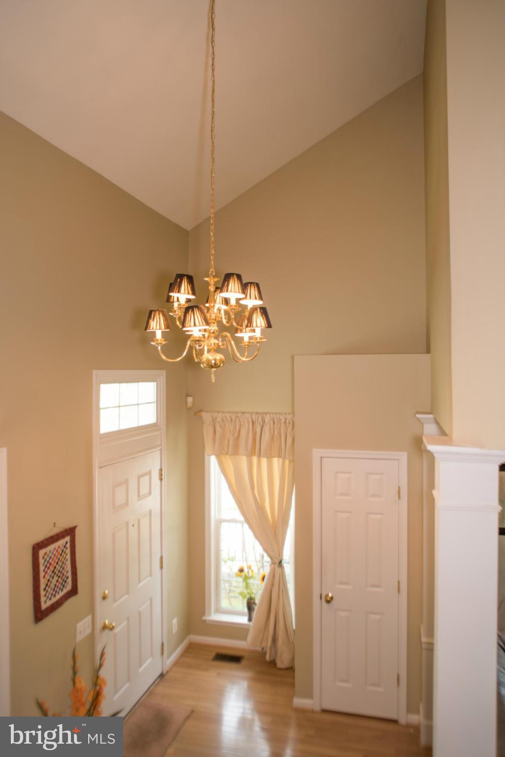 THE COURTS OF FOX MILL - Residential Lease