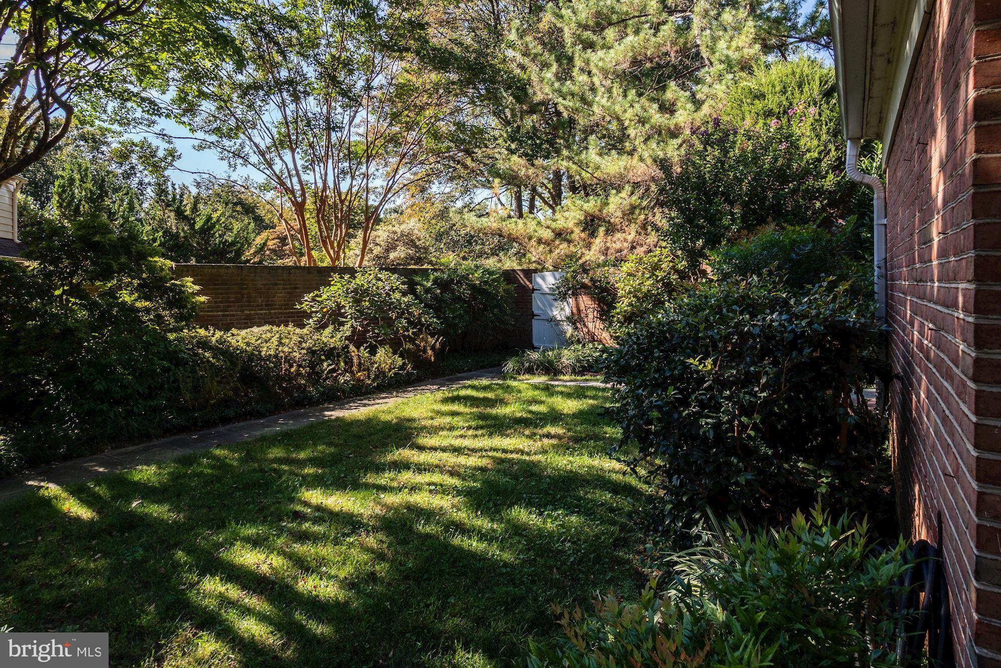 OVERLOOK AT LEISURE WORLD - Residential