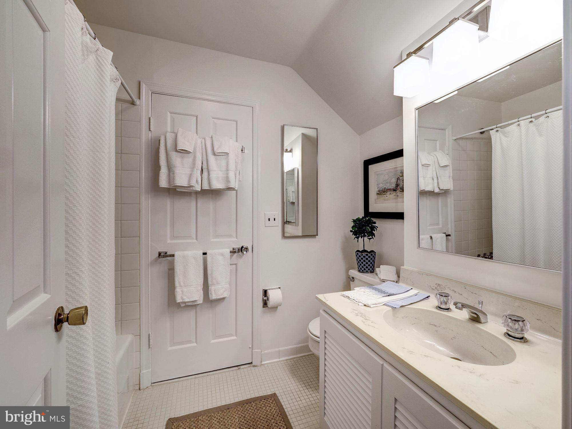 OVERLOOK AT LEISURE WORLD - Residential