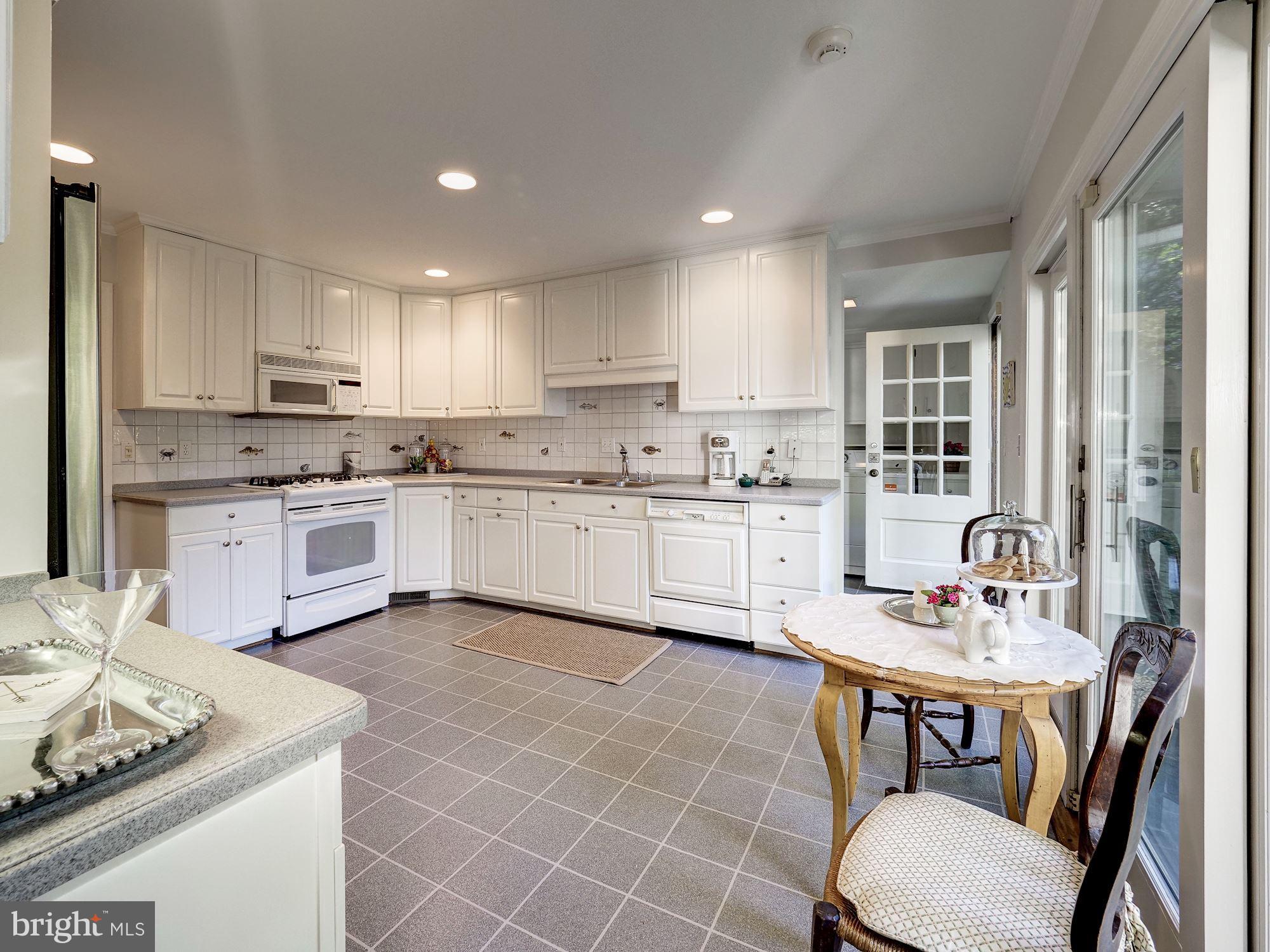 OVERLOOK AT LEISURE WORLD - Residential