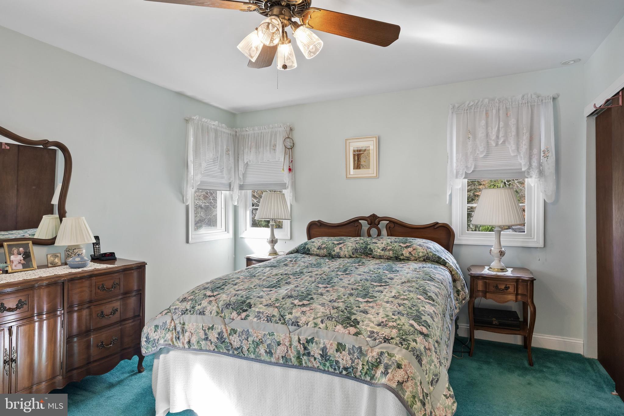 OAKWOOD LAKES - Residential