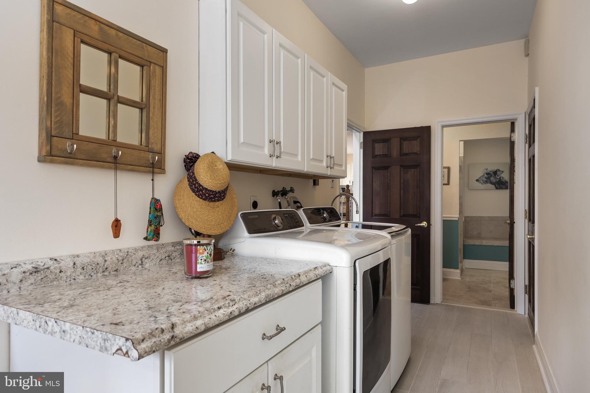 OAKWOOD LAKES - Residential